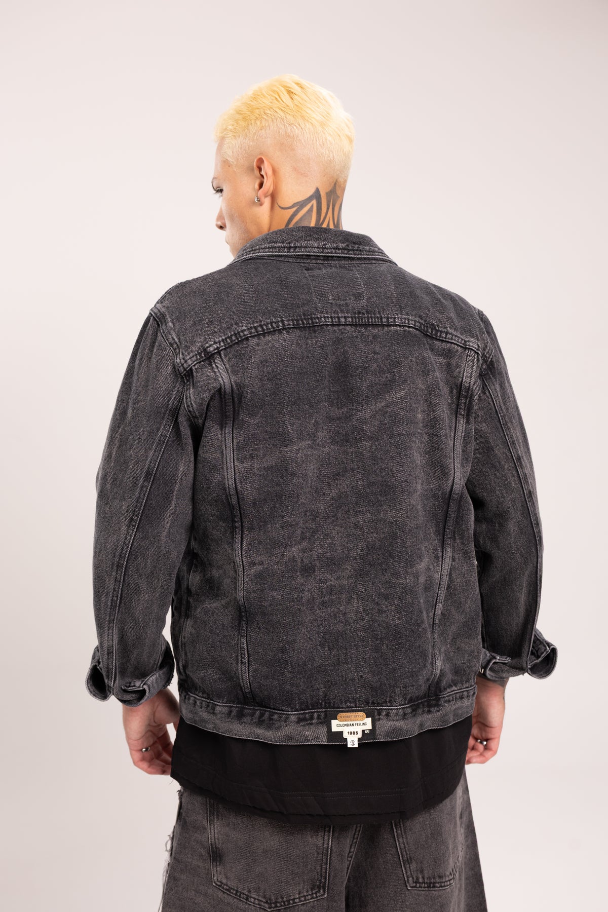 Chaqueta Denim Slim Fit para Hombre - Chaqueta Trucker de Mezclilla con Bolsillos y Herrajes Estilo Darkwear Streetwear