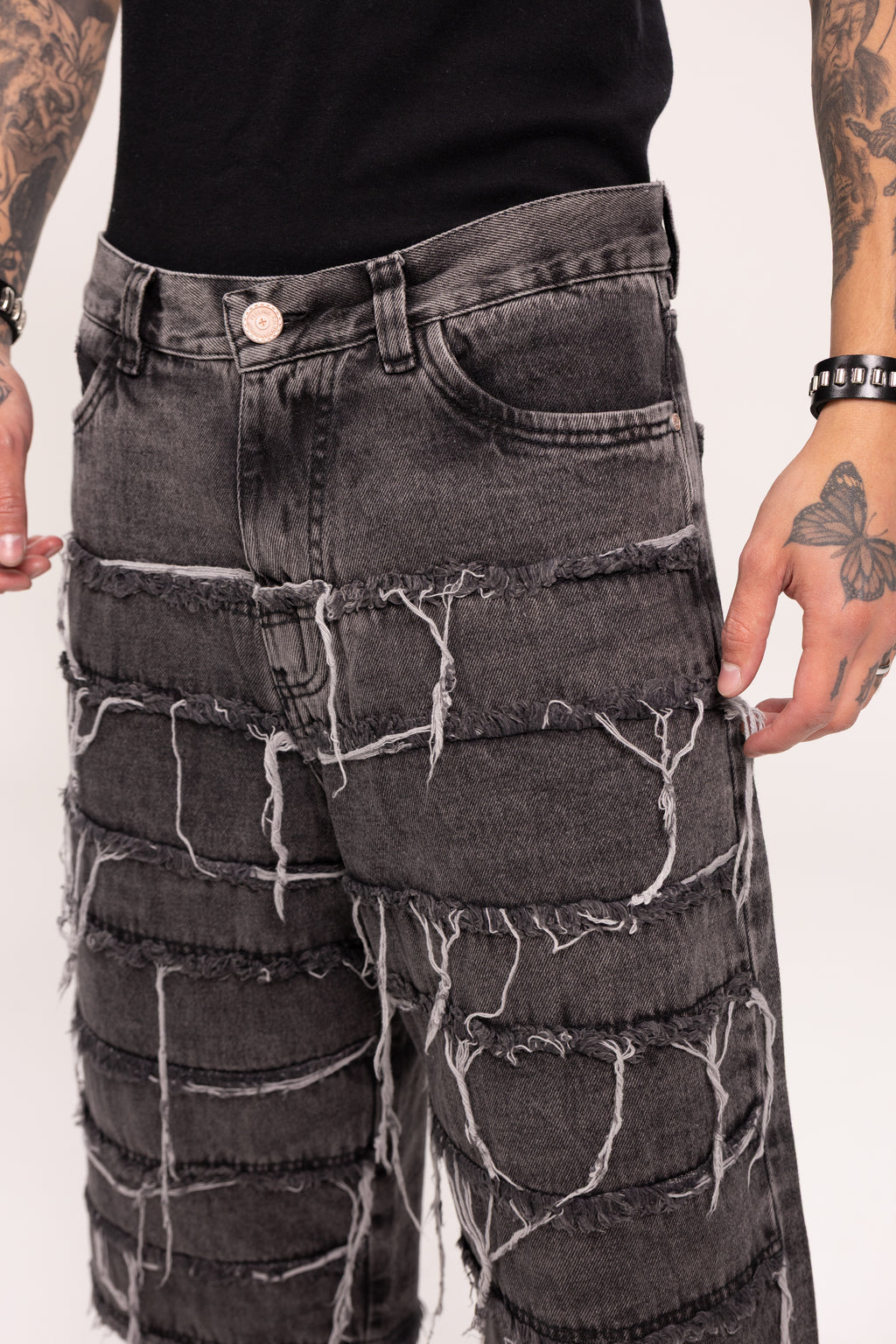 Jorts Baggy con Flecos y Costuras Desflecadas - Bermuda Denim Estilo Grunge Punk con Cadena