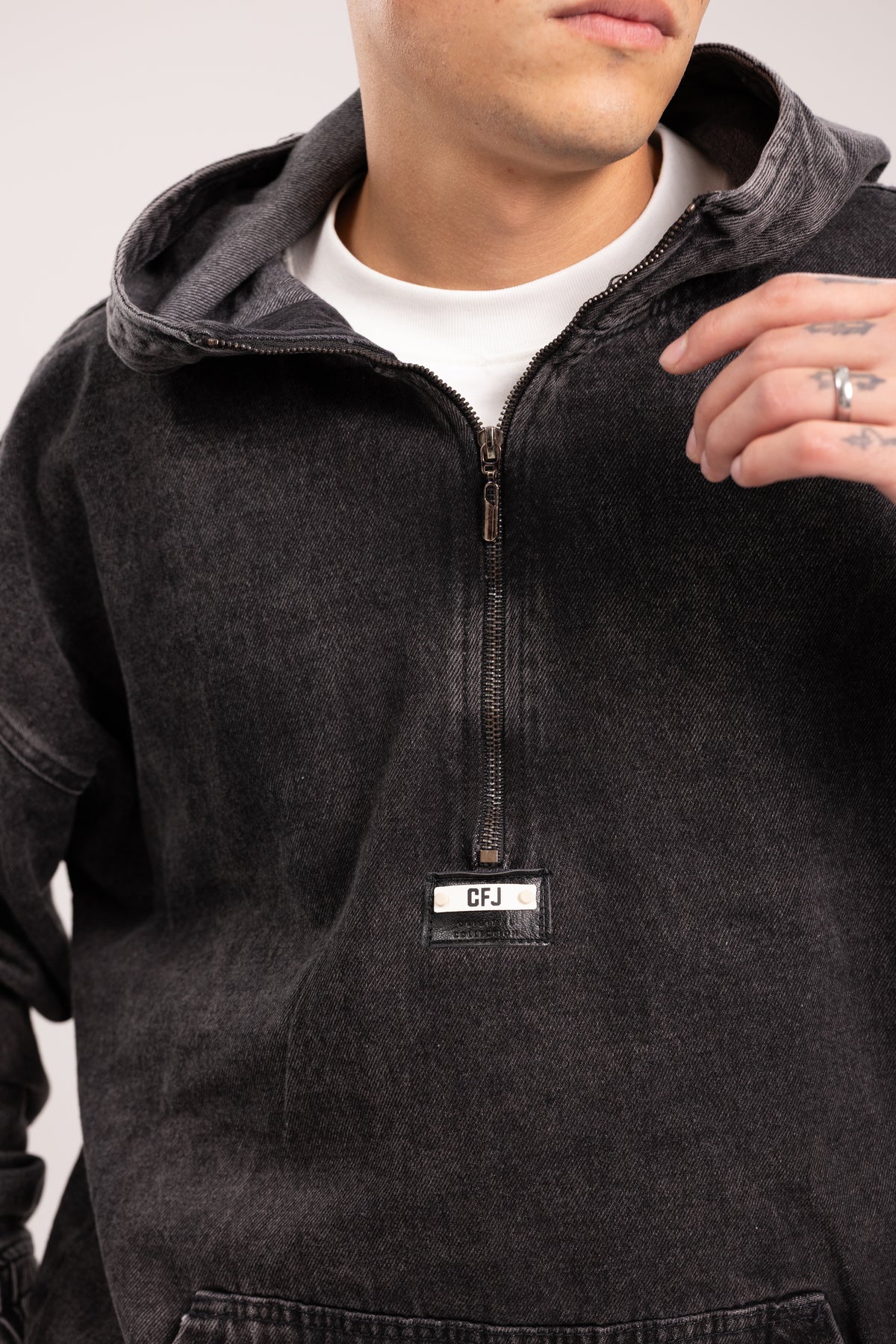 Hoodie Denim Lavado para Hombre - Buzo Anorak de Mezclilla Oversize Acid Wash con Media Cremallera