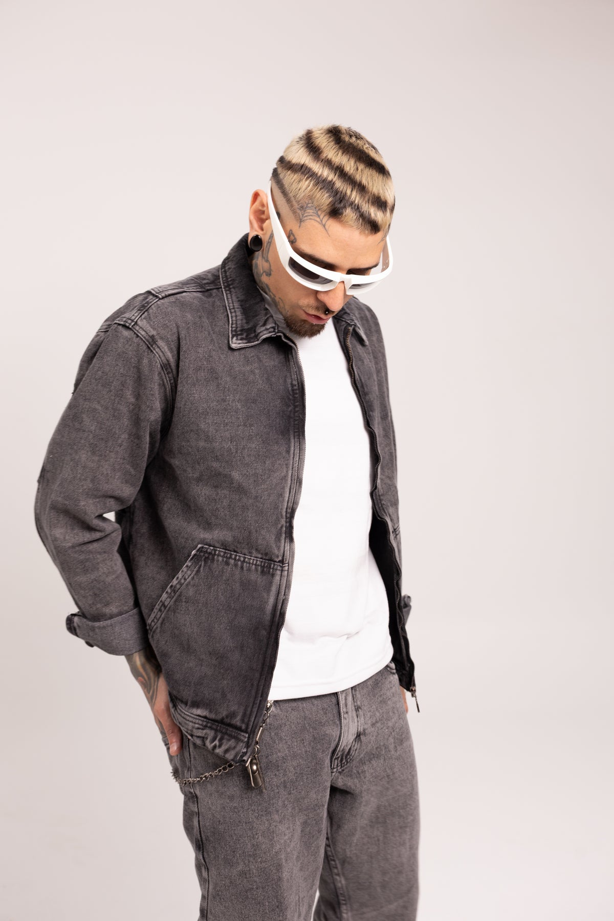 Chaqueta Negra para Hombre - Cazadora Corduroy con Cremallera Estilo Urbano Minimalista