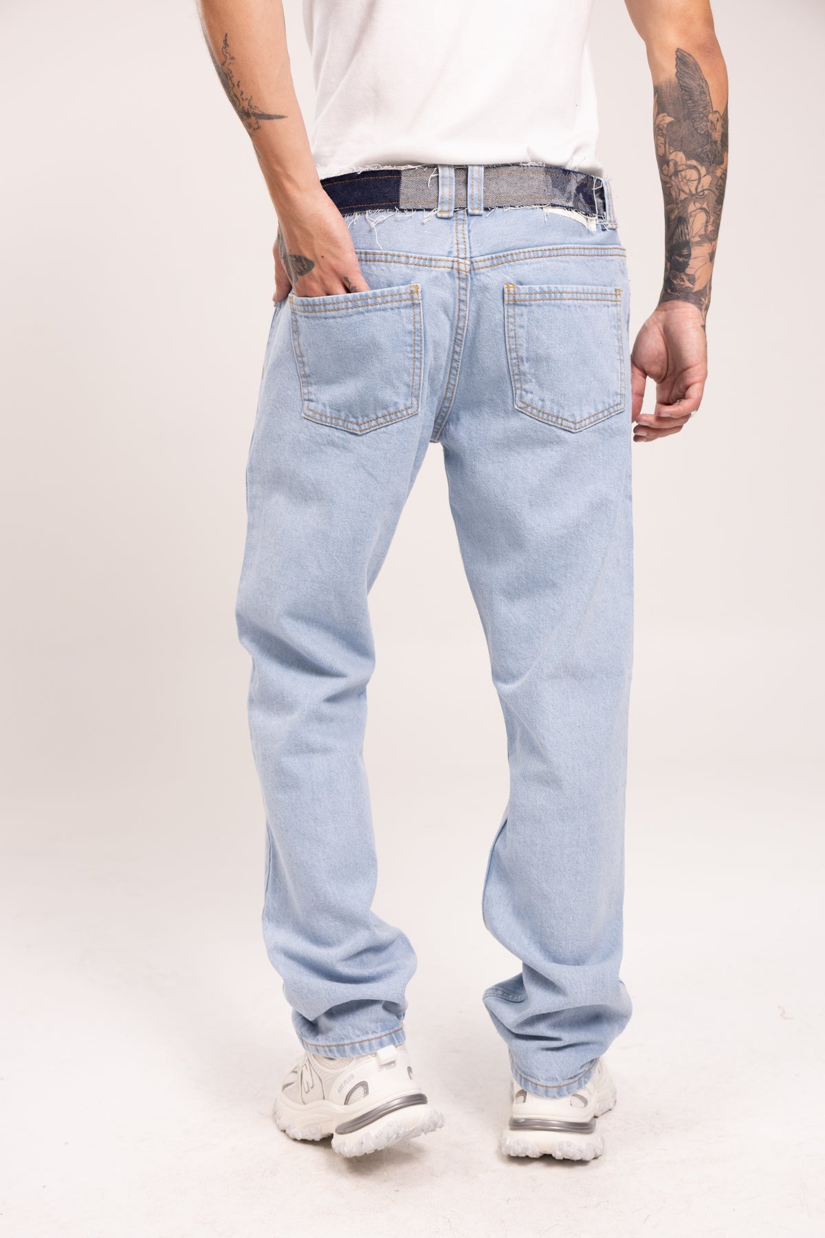 Jean Azul Estándar/Relaxed Fit para Hombre - Pantalón Denim Azul Medio de Talle Cómodo Estilo Urbano