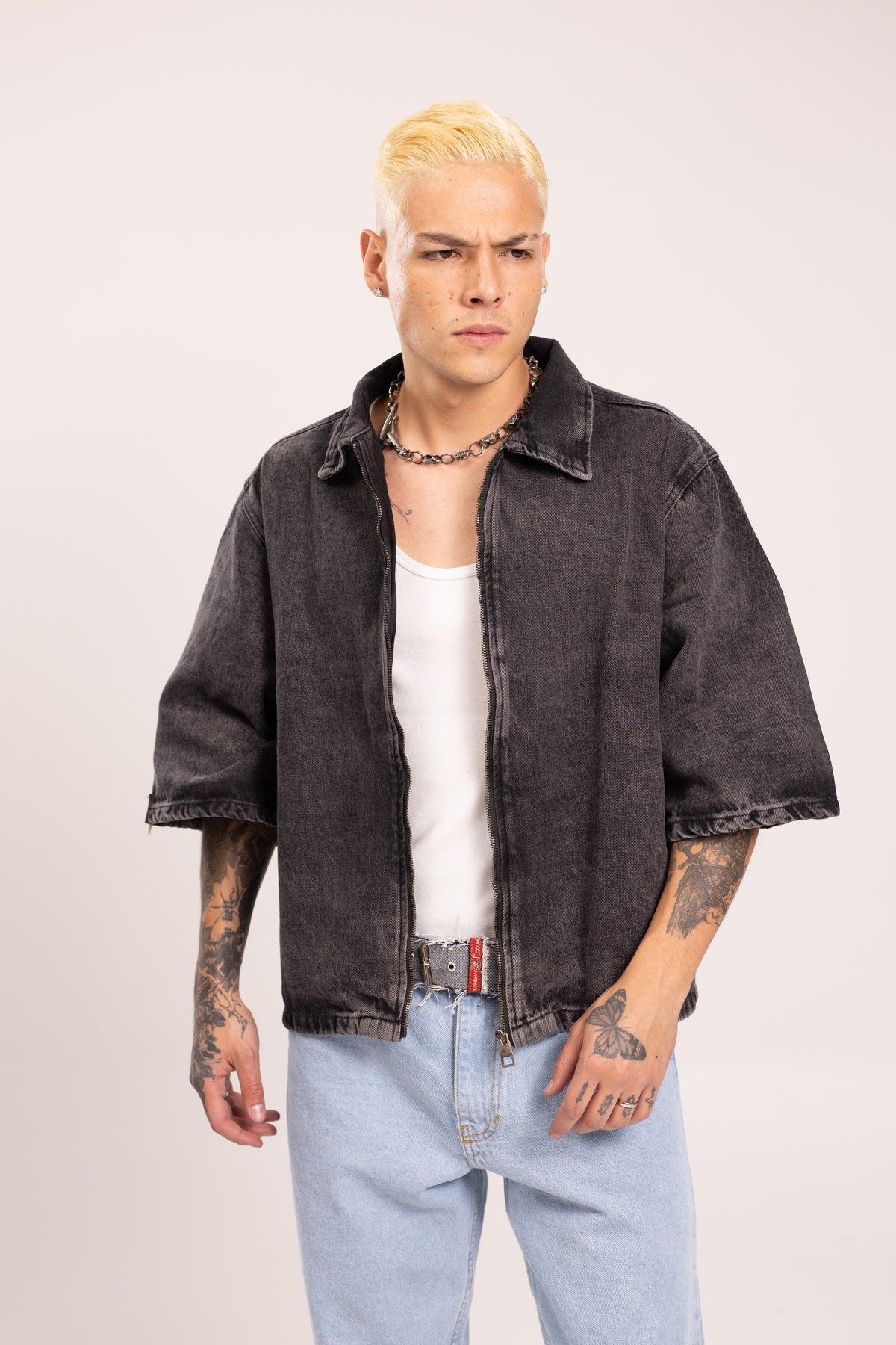 Camisa Boxy Fit Manga 3/4 para Hombre - Camisa Negra Lavada con Cremallera Estilo Streetwear