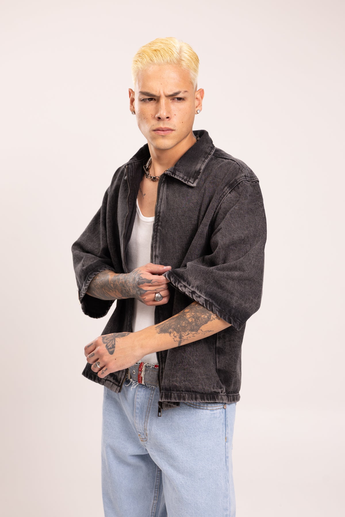 Camisa Boxy Fit Manga 3/4 para Hombre - Camisa Negra Lavada con Cremallera Estilo Streetwear