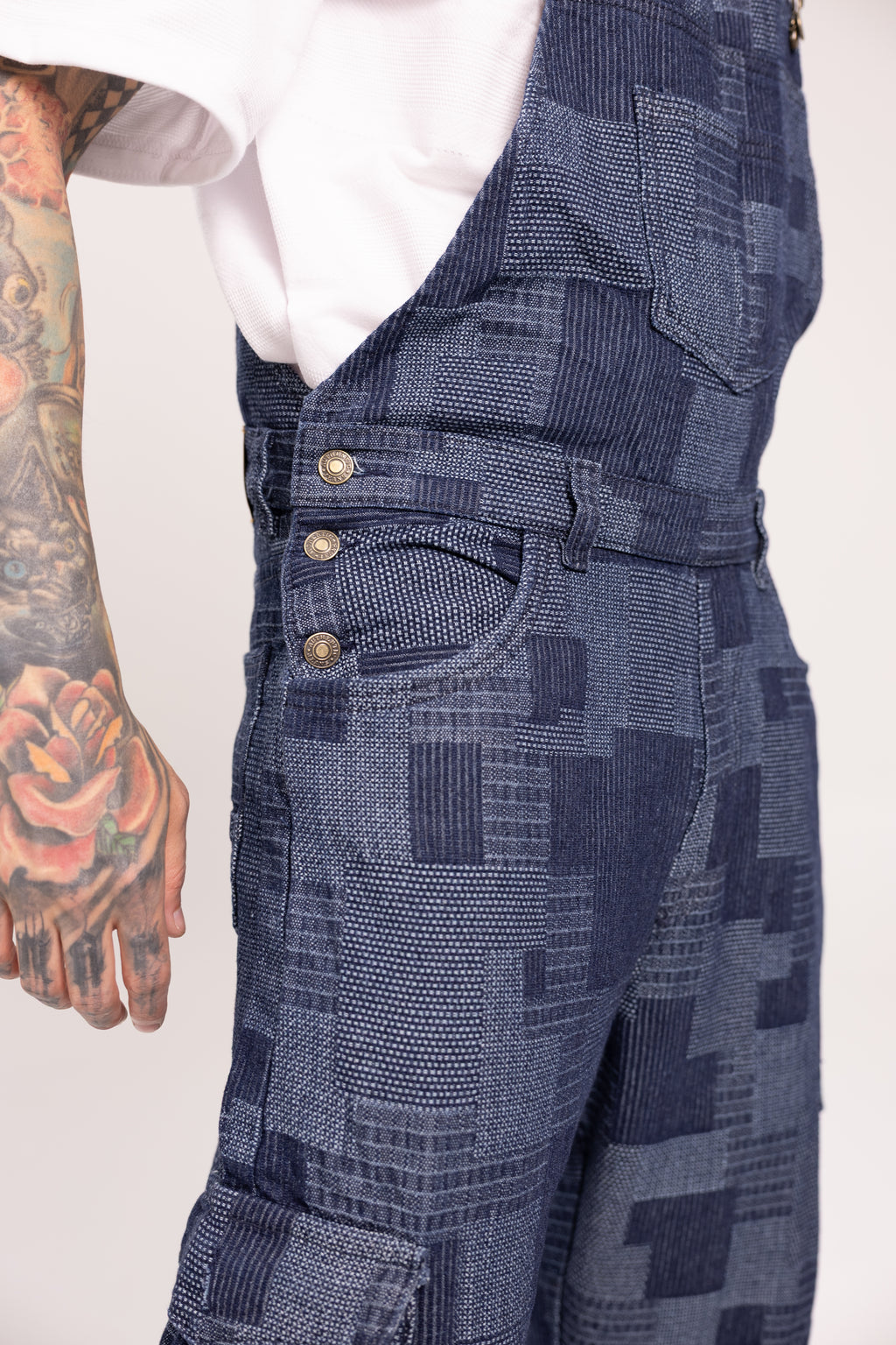 Overol Denim Cargo Jacquard Azul para Hombre - Enterizo Baggy Texturizado con Bolsillos Utilitarios Estilo Streetwear de Autor