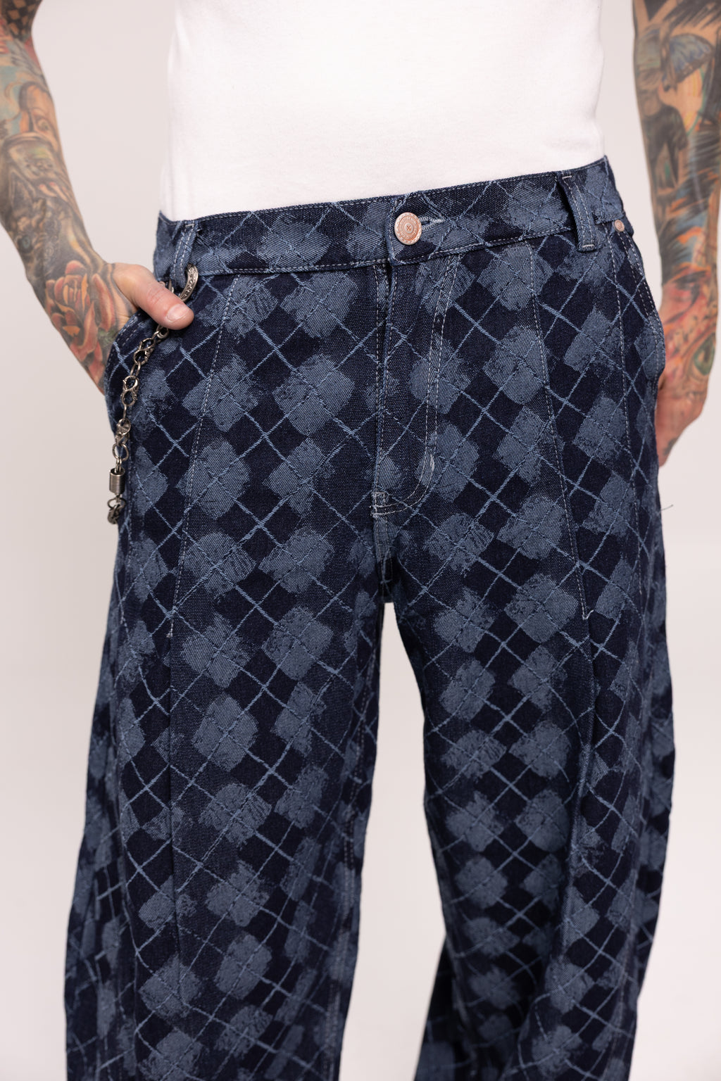 Pantalón Baggy Jacquard Singapur para Hombre - Pantalón Azul con Patrón de Rombos Estilo Streetwear de Autor