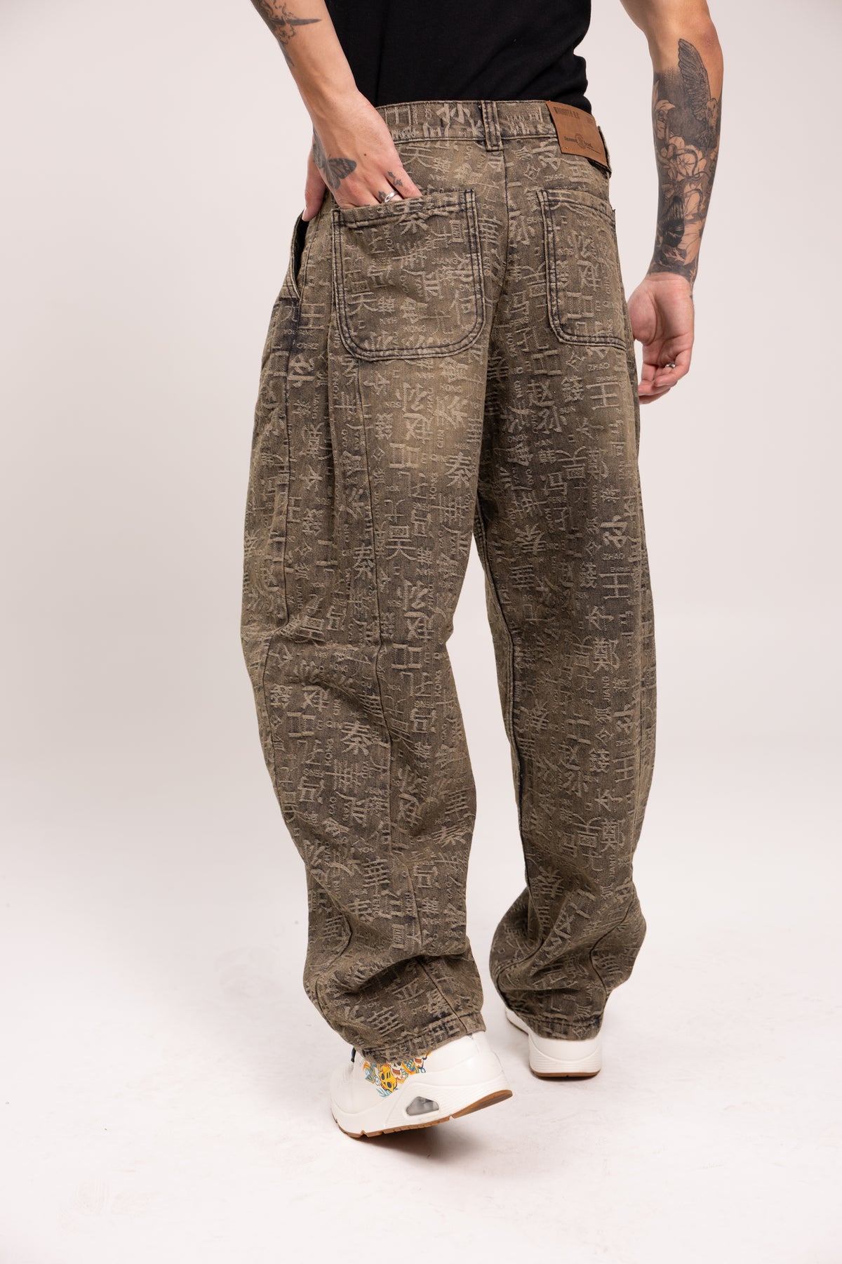 Pantalón Baggy Jacquard Shangai para Hombre - con Caligrafía Oriental Estilo Streetwear
