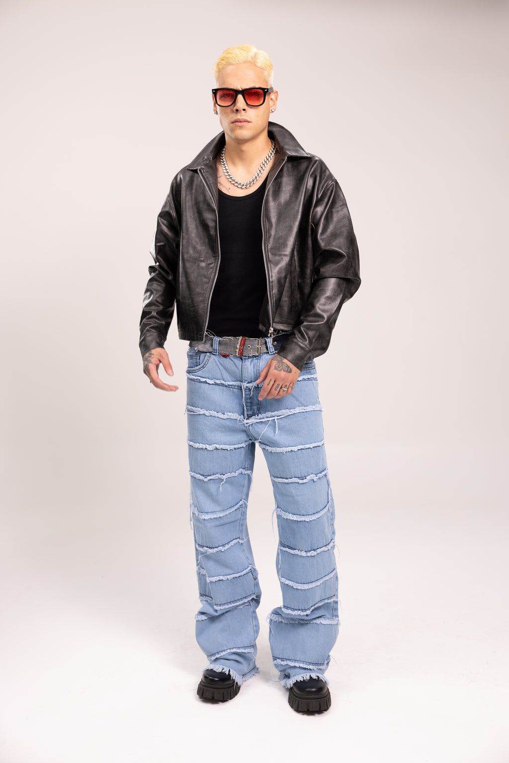 Jean Trendy Fit Azul Claro con Flecos Horizontales Deshilachados para Hombre - Pantalón Denim Panelado Raw Hem Estilo Archive Streetwear