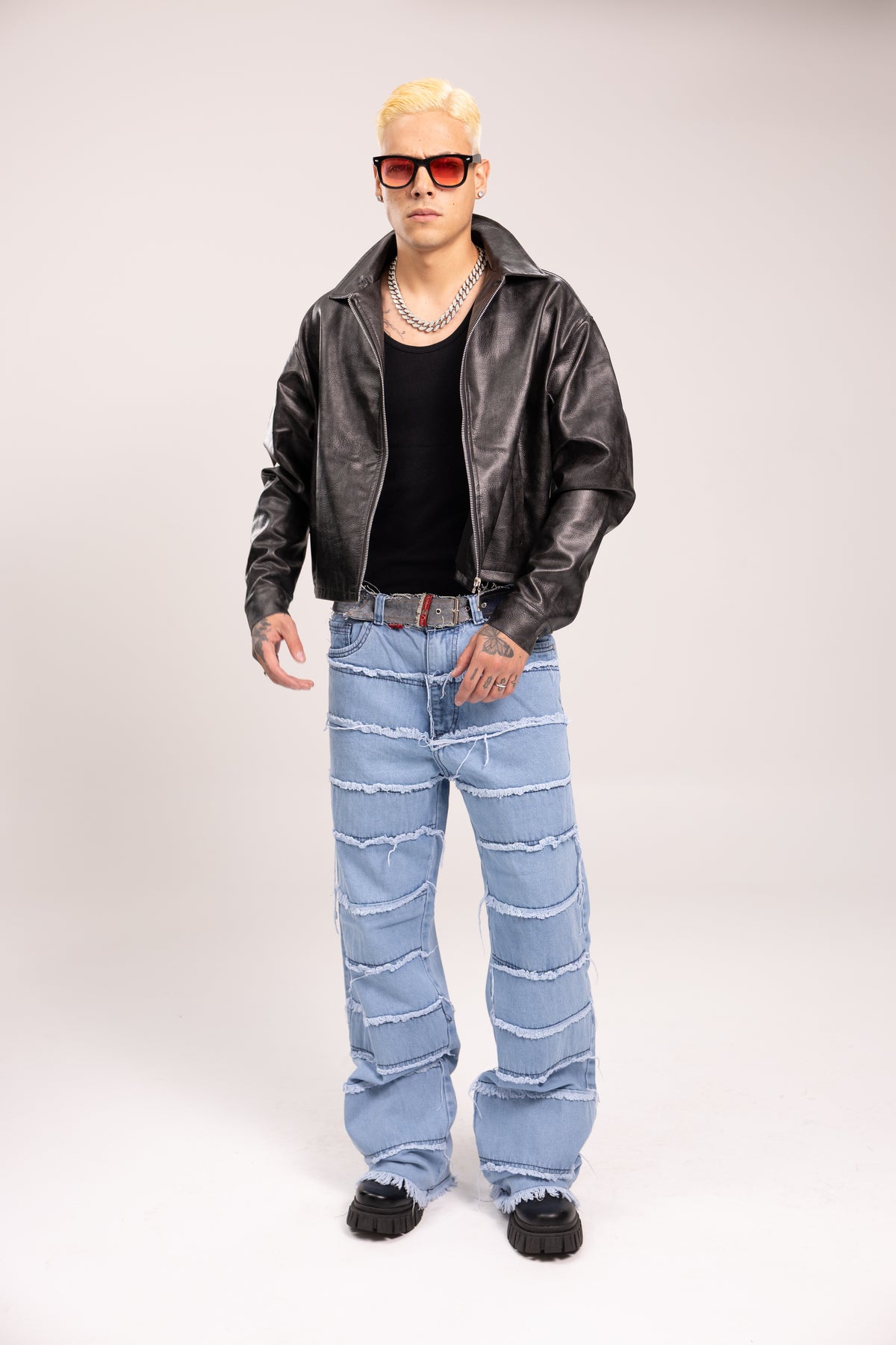 Jean Trendy Fit Azul Claro con Flecos Horizontales Deshilachados para Hombre - Pantalón Denim Panelado Raw Hem Estilo Archive Streetwear