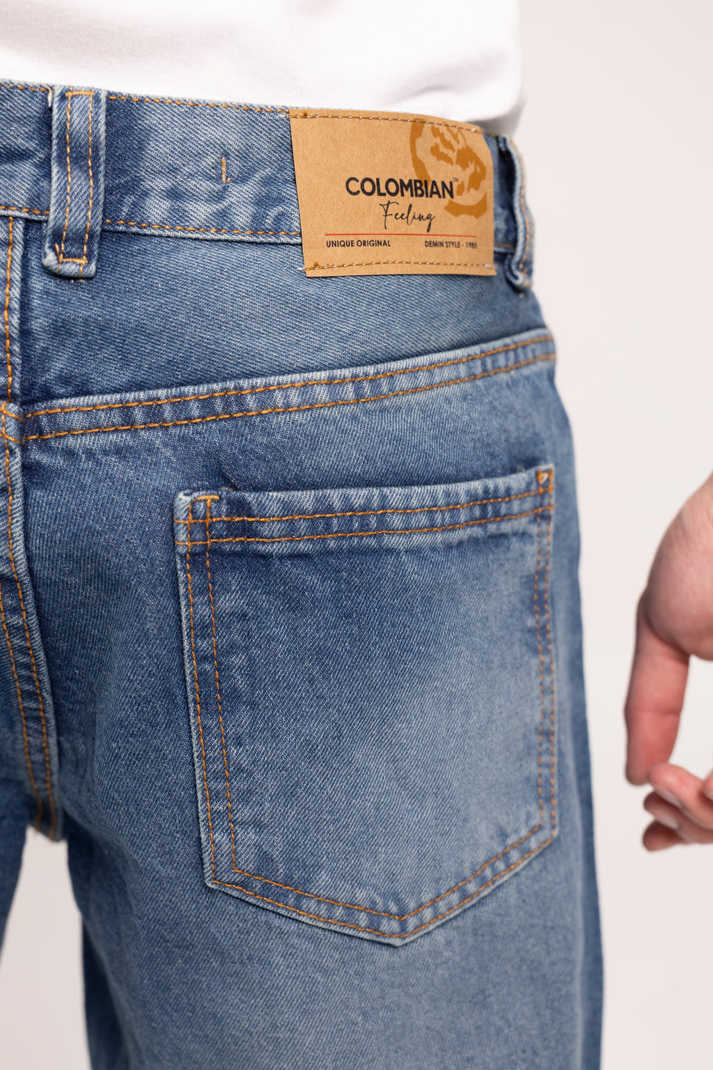 Jean Azul Estándar/Relaxed Fit para Hombre - Pantalón Denim Azul Medio de Talle Cómodo Estilo Urbano