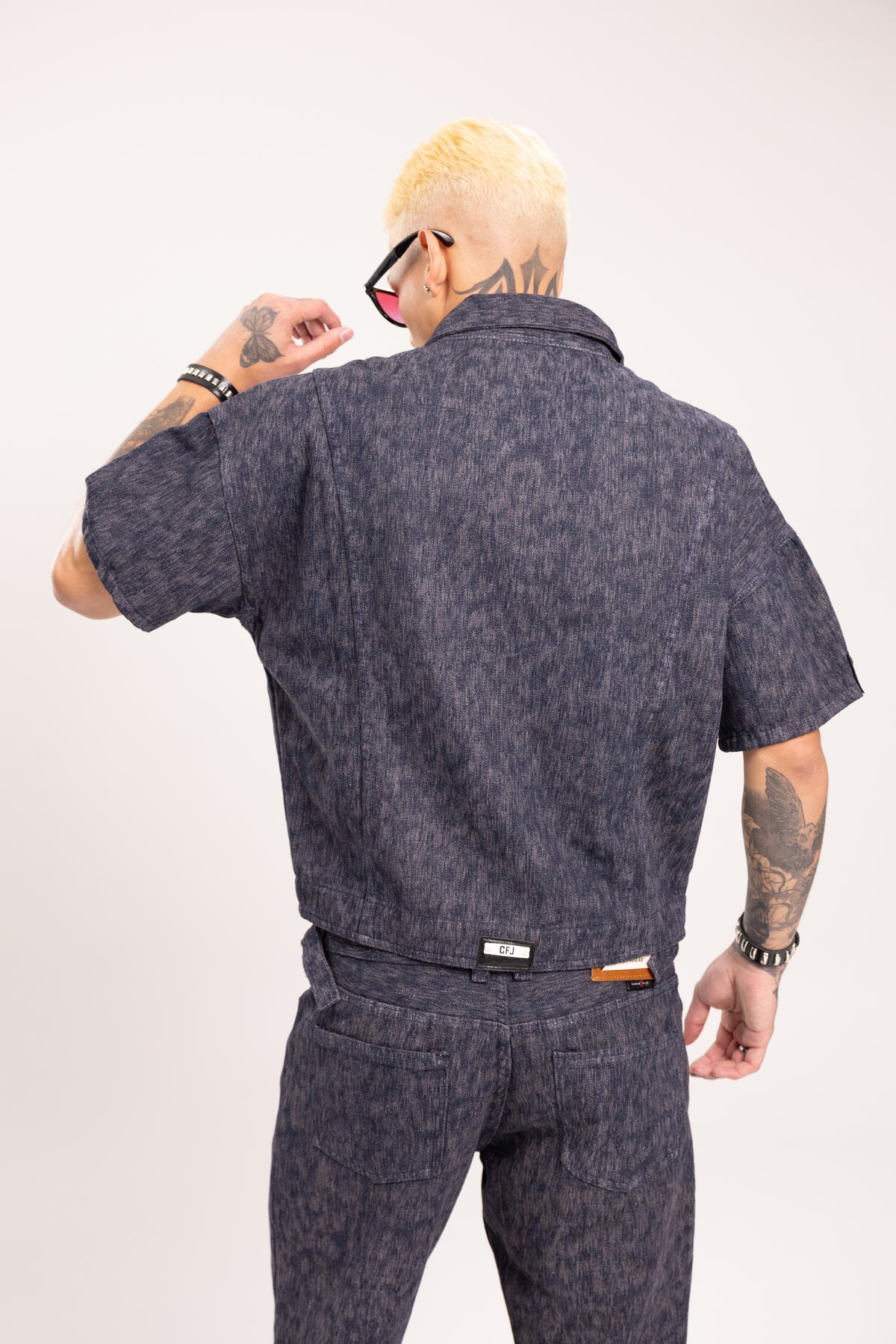 Camisa Denim Manga Corta Boxy Fit para Hombre - Camisa Jacquard Azul Estilo Streetwear Crop Urbano
