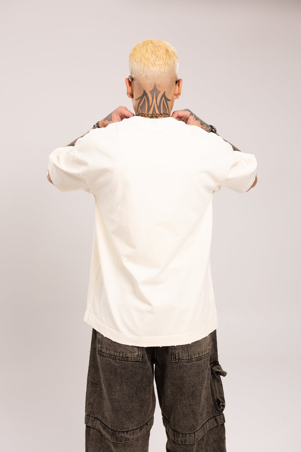 Camiseta Oversize Heavyweight con Bordes Crudos para Hombre - Camiseta Básica Boxy Fit Crudo en Algodón Pesado Estilo Streetwear