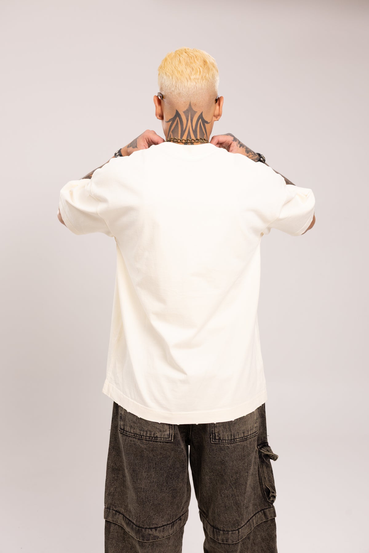 Camiseta Oversize Heavyweight con Bordes Crudos para Hombre - Camiseta Básica Boxy Fit Crudo en Algodón Pesado Estilo Streetwear