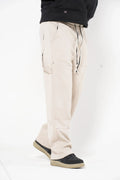 Pantalón Cargo Jogger Beige con Detalles Metálicos