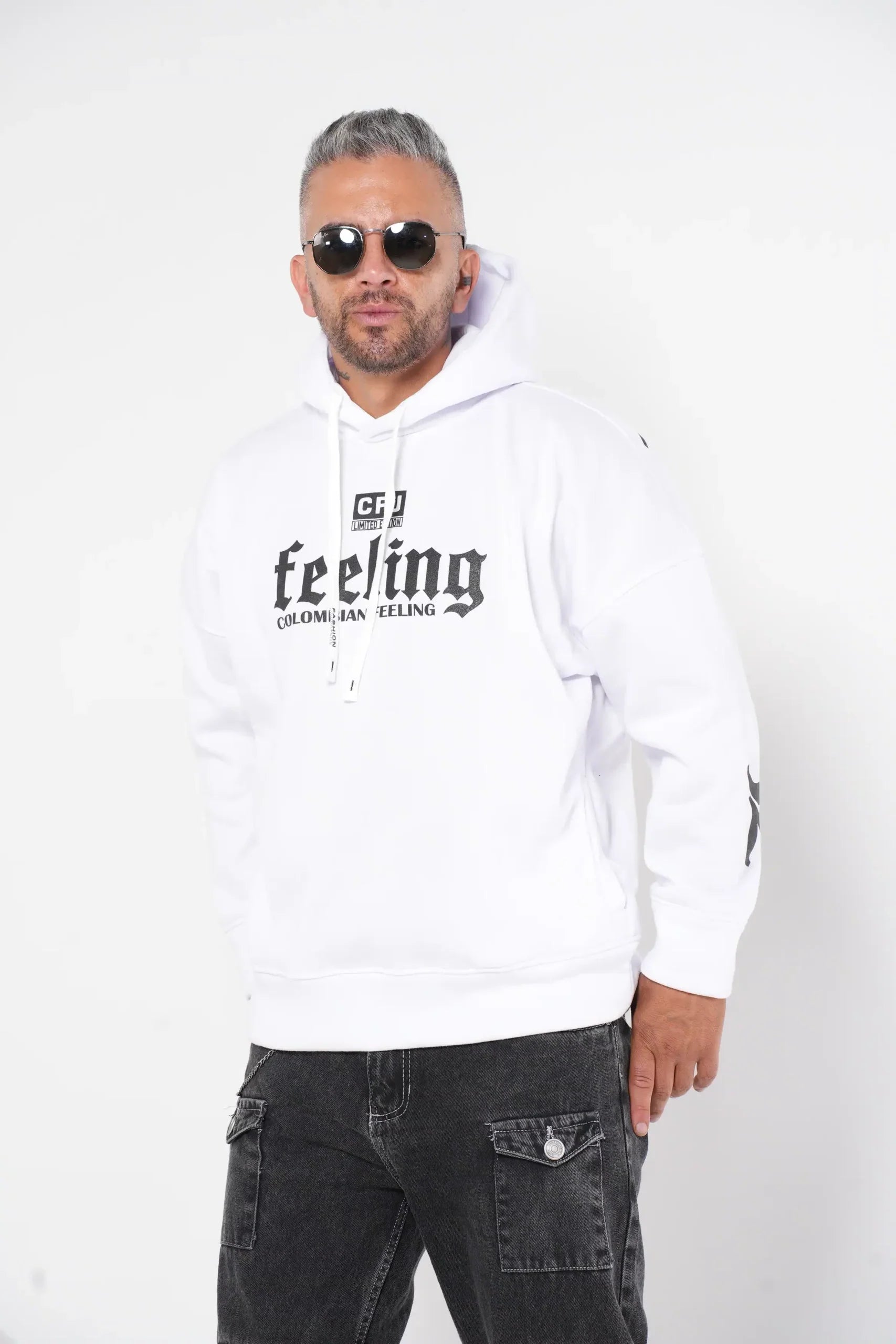 Buzo Hoodie blanco con Capucha y Estampado "Colombian Feeling"