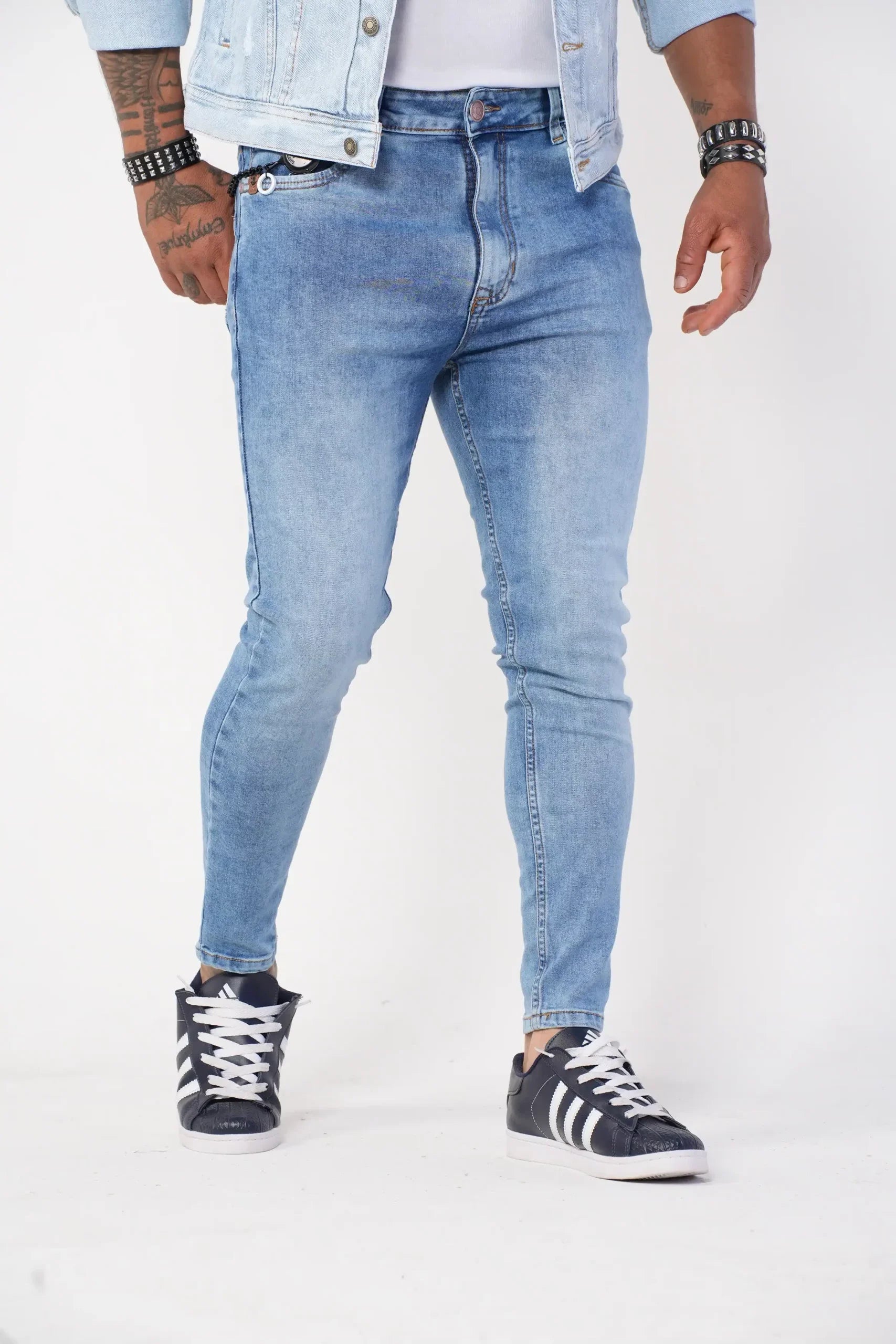 Jeans Skinny Fit Azul Claro con Lavado Medio