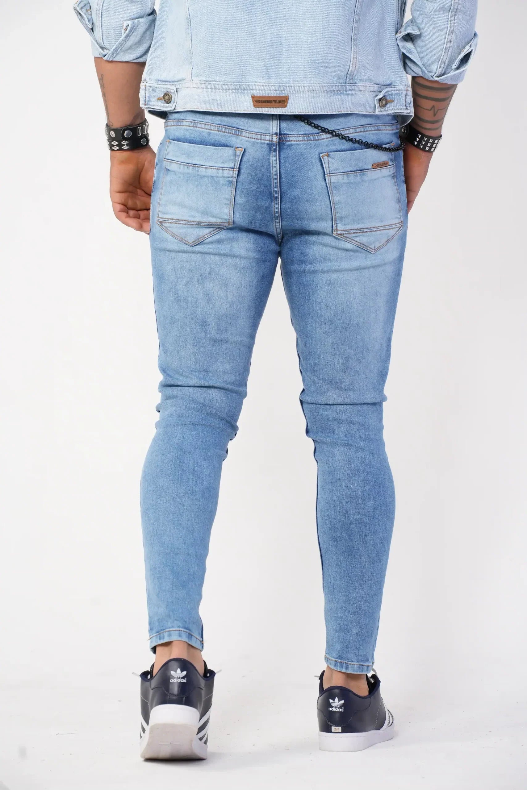 Jeans Skinny Fit Azul Claro con Lavado Medio