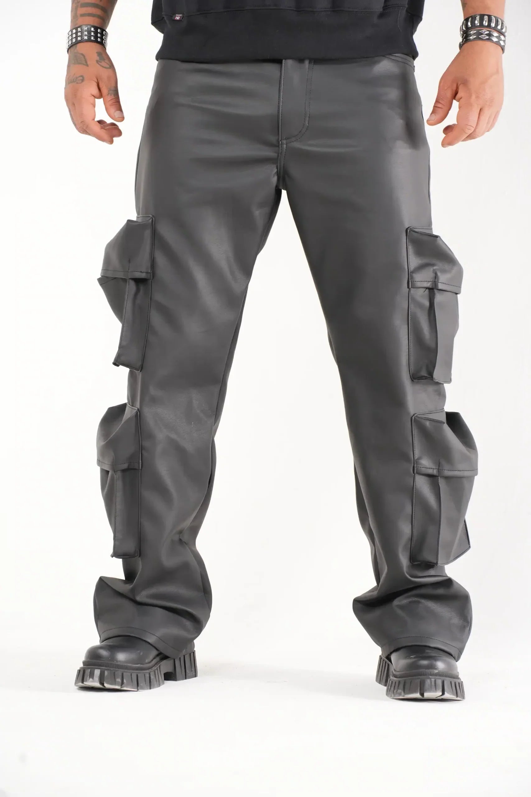 Pantalon efecto cuero Ref. 05