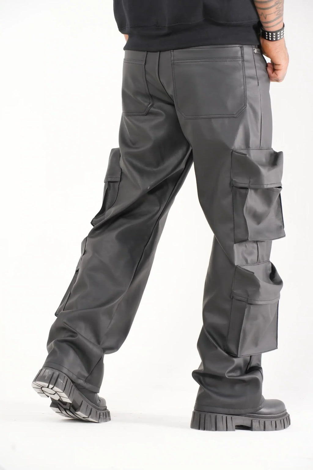 Pantalon efecto cuero Ref. 05