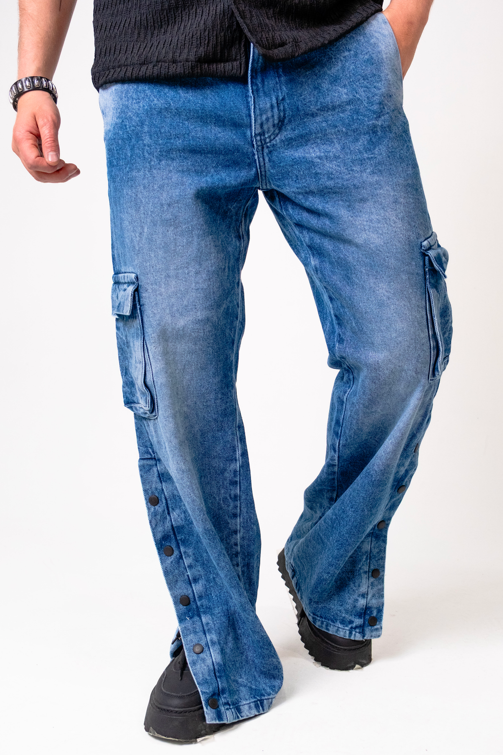 Jean Cargo para Hombre con Botones Laterales - Pantalón Denim Azul Lavado Baggy Estilo Urbano