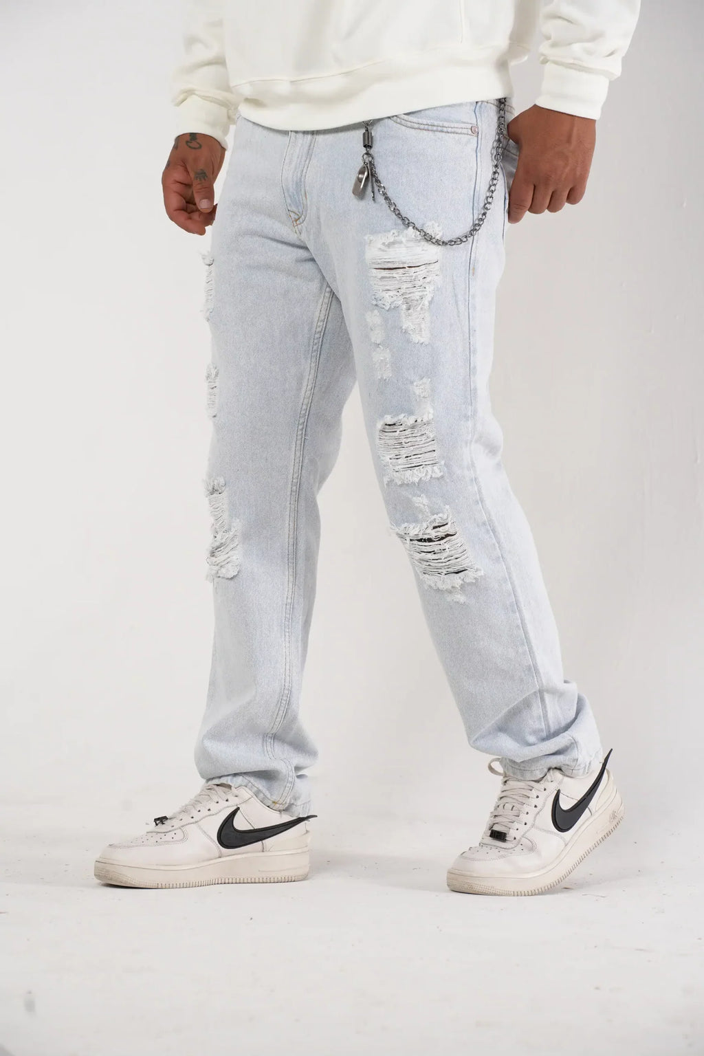Jean Regular Fit - Hielo con rotos - Bota Recta