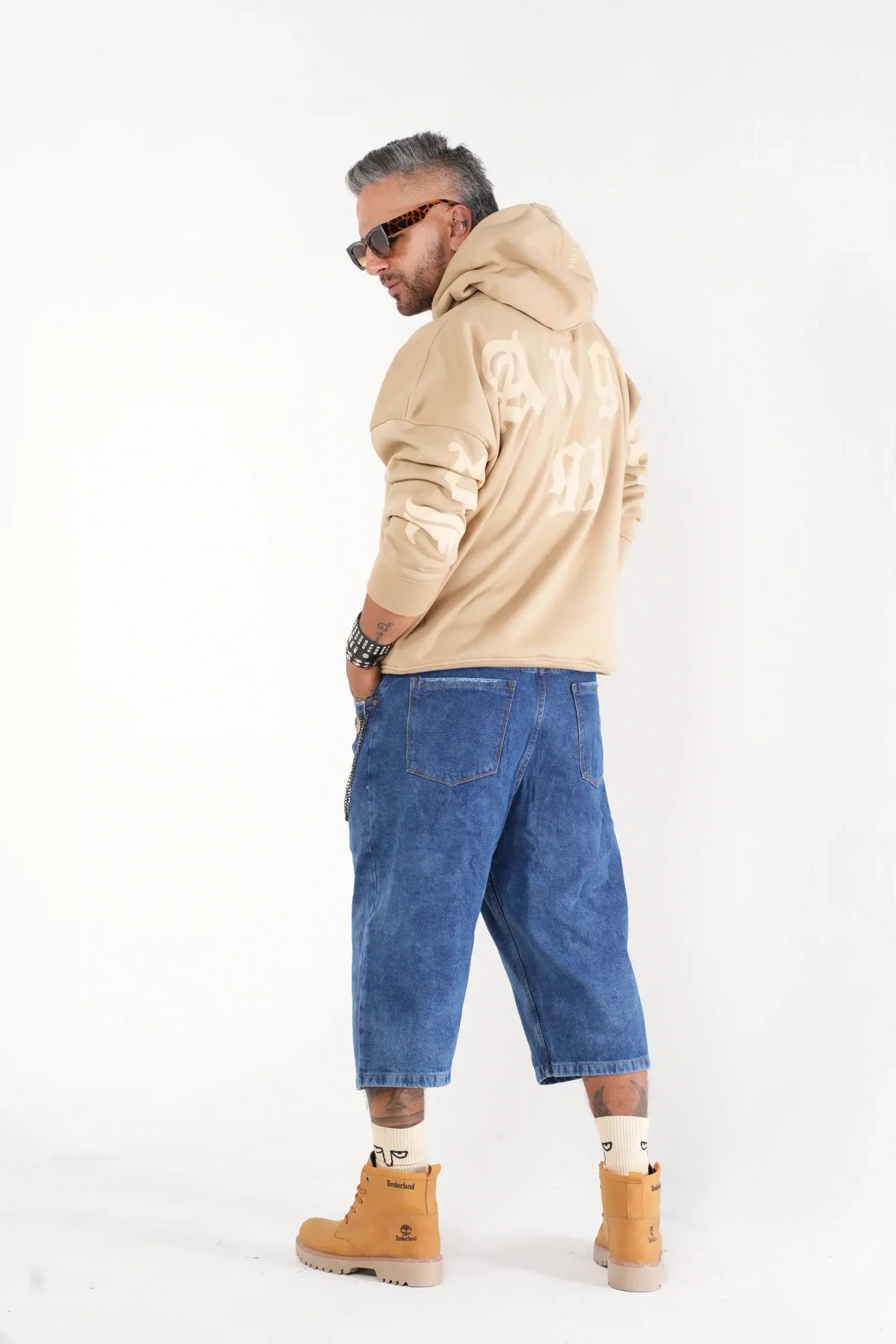 Buzo Hoodie beige con Capucha y Estampado "Colombian Feeling"