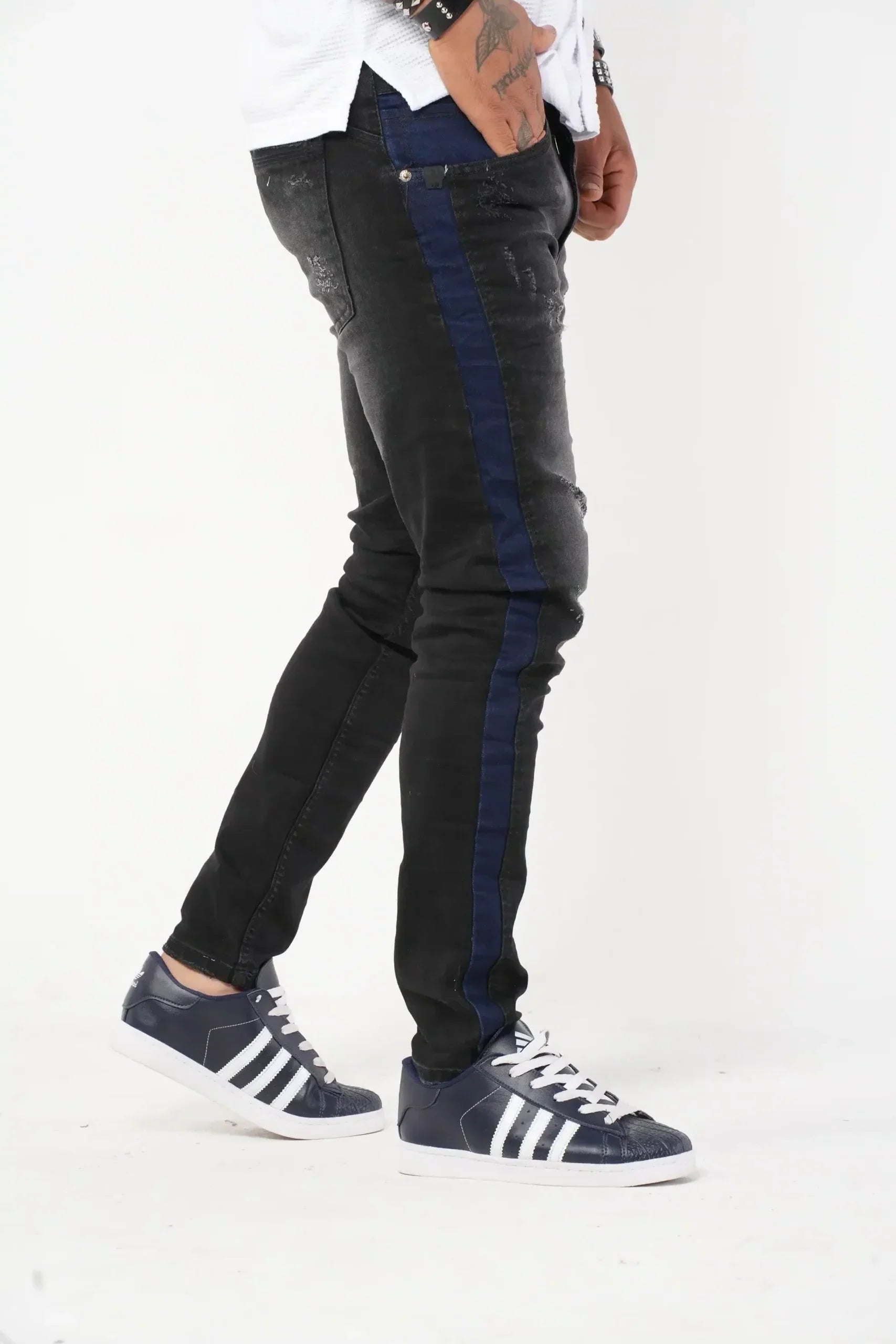Jeans Skinny Fit Negro con Efecto Desgastado y Panel Lateral Azul