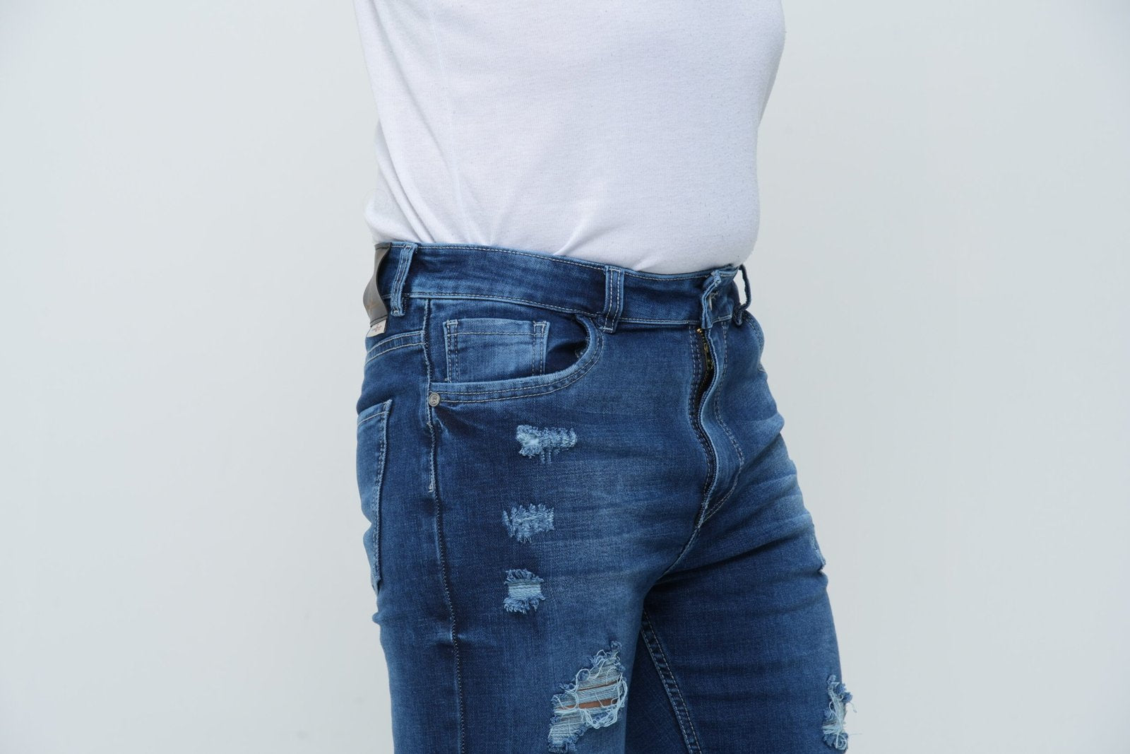 Jeans Hombre Slim Fit Tono Stone - Rotos (Ripped)