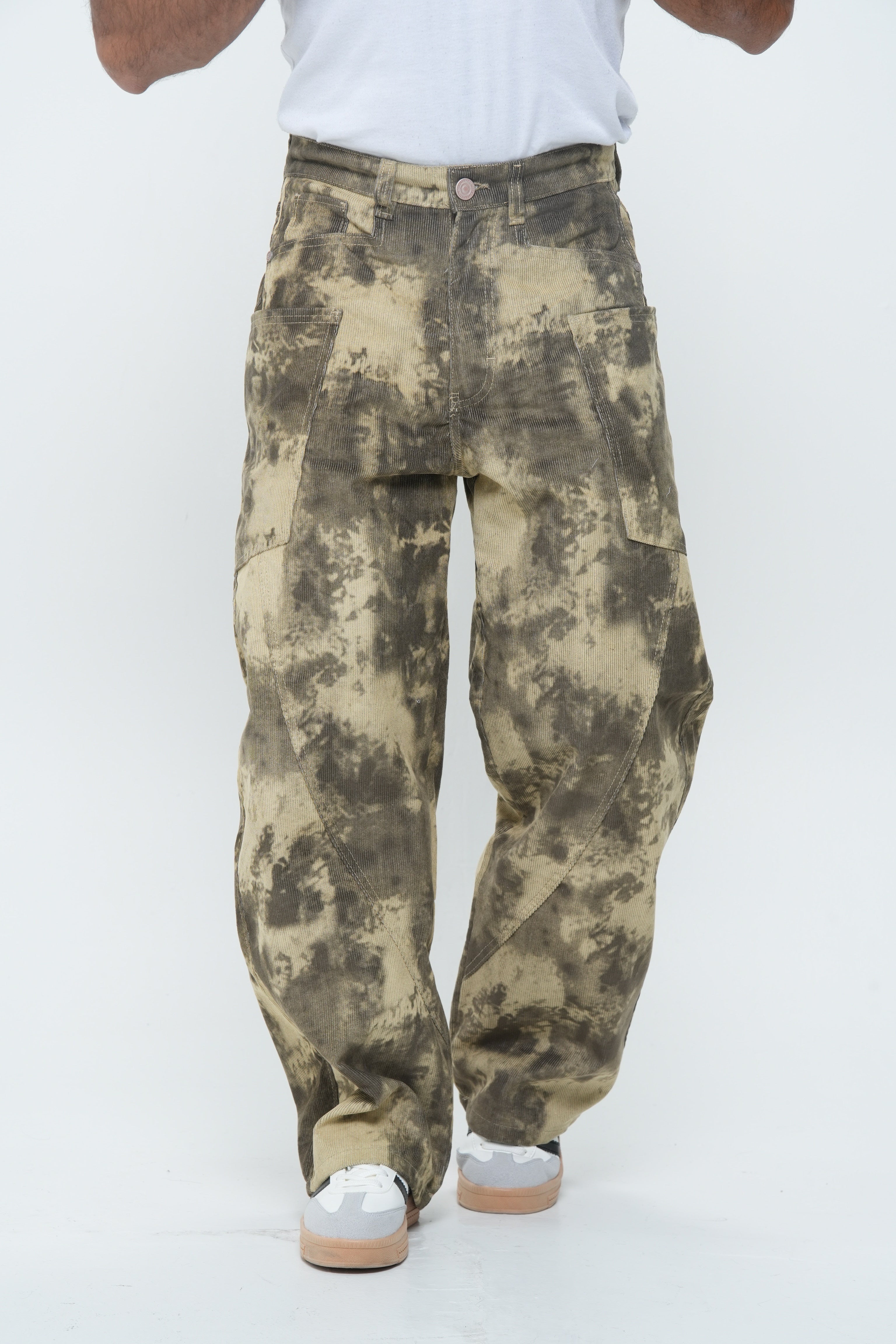 Pantalón Super Baggy Hombre en Pana Café