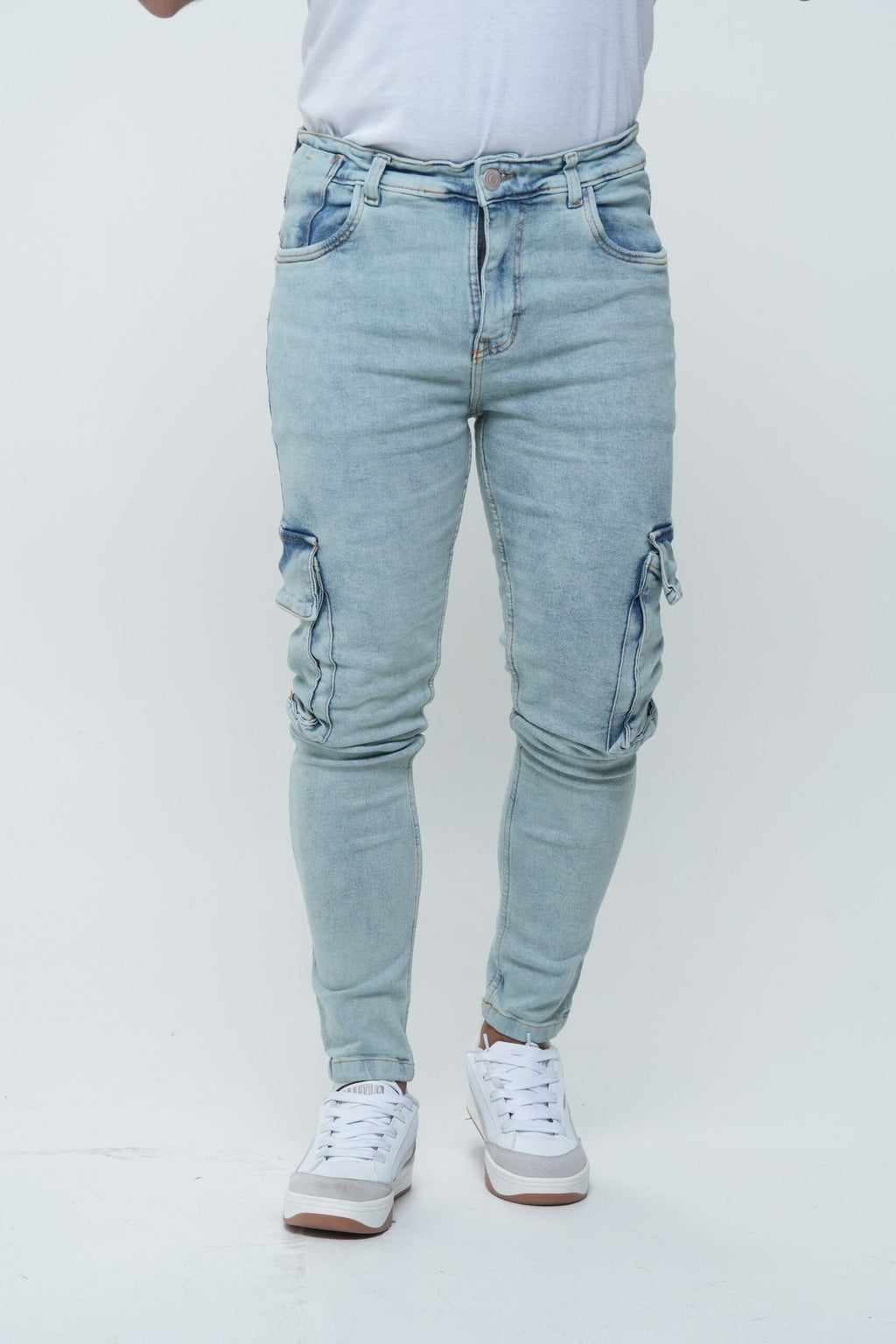 Jeans Hombre Slim Fit Tipo Cargo - Azul Medio con Bolsillos Laterales