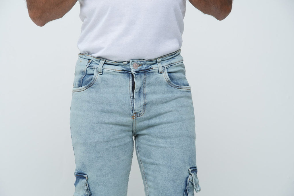 Jeans Hombre Slim Fit Tipo Cargo - Azul Medio con Bolsillos Laterales