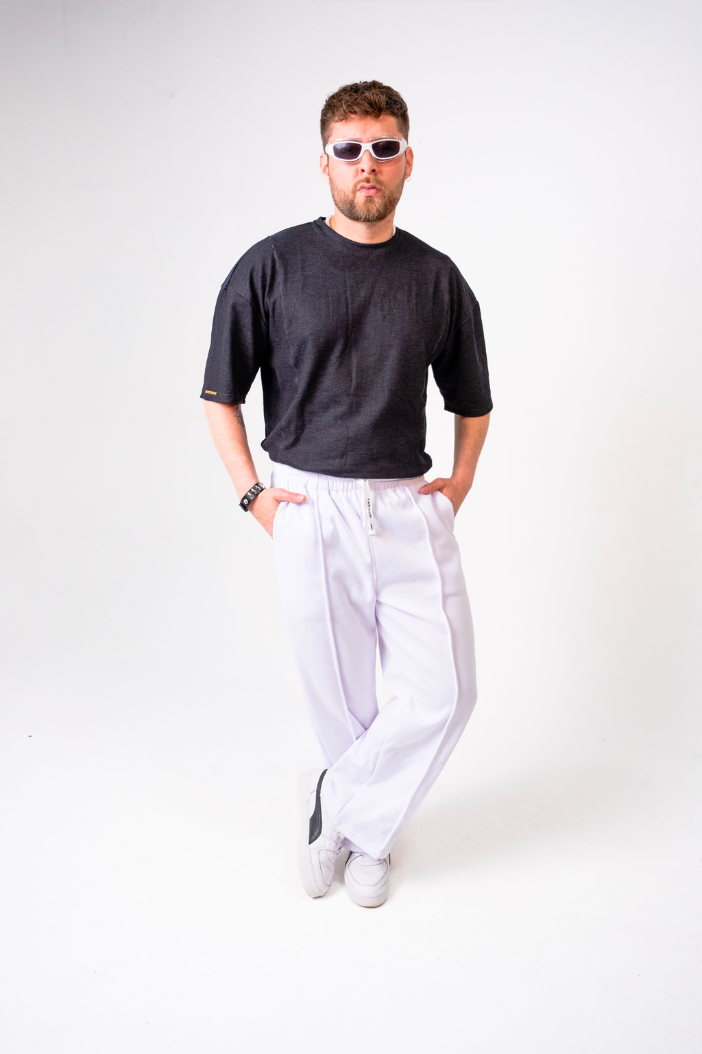 Sudadera Completa para Hombre - Conjunto de Hoodie y Jogger Premium Estilo Urbano Monochrome