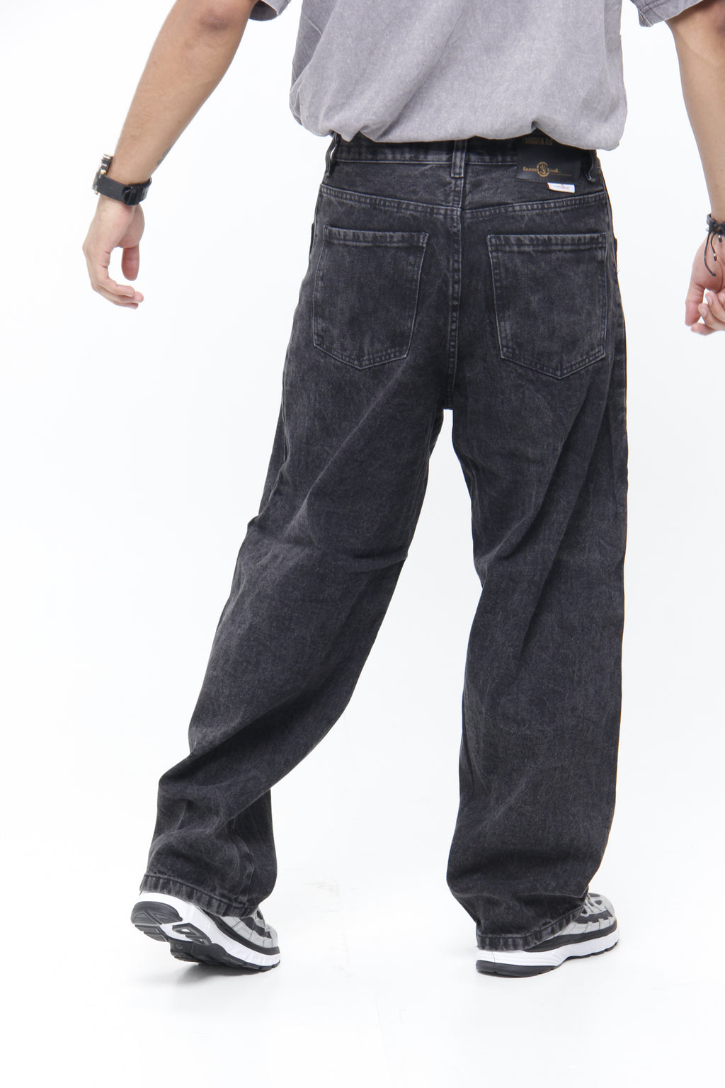 Jeans Super Baggy Negro Lavado