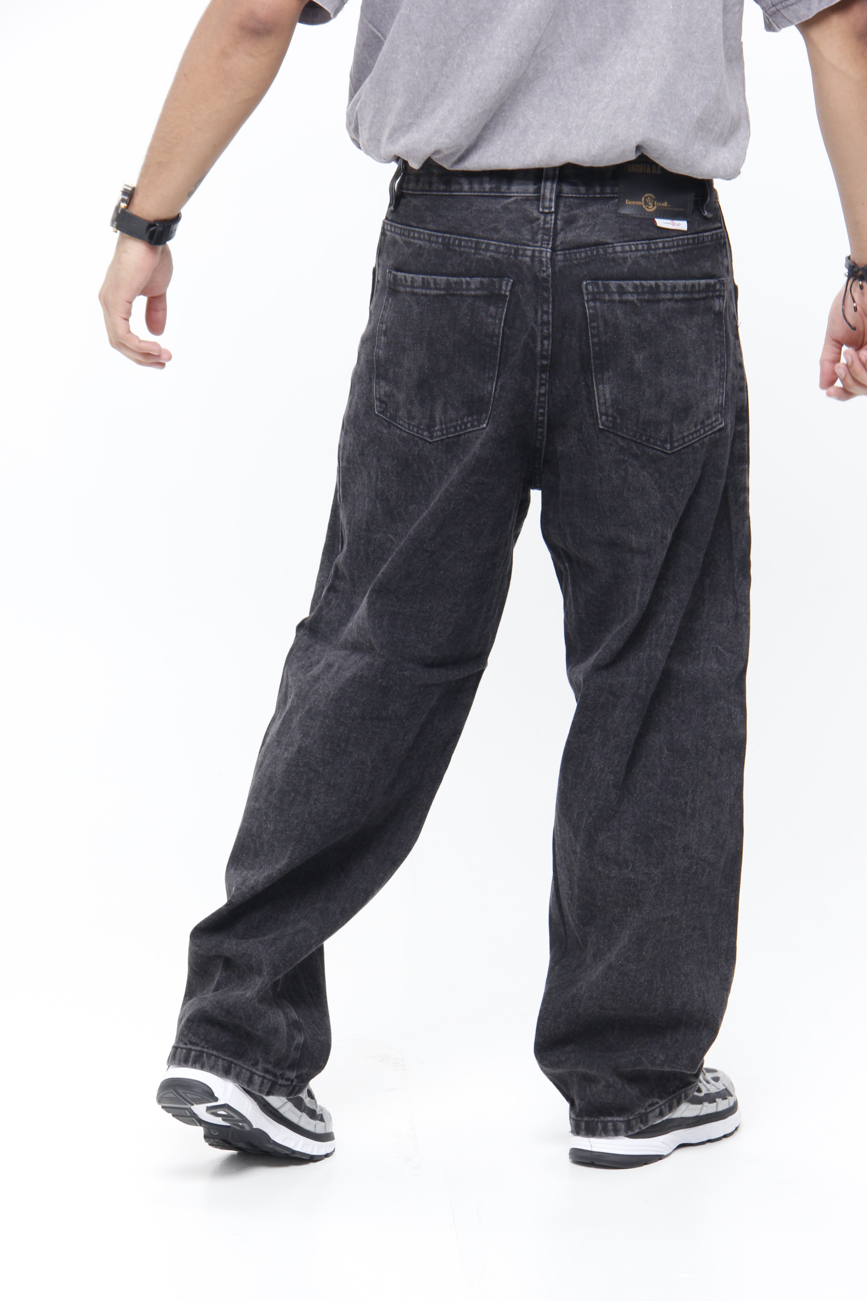 Jeans Super Baggy Negro Lavado