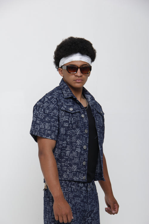 Camisa de Jean Azul Manga Corta con Estampado Oriental - Boxy Fit