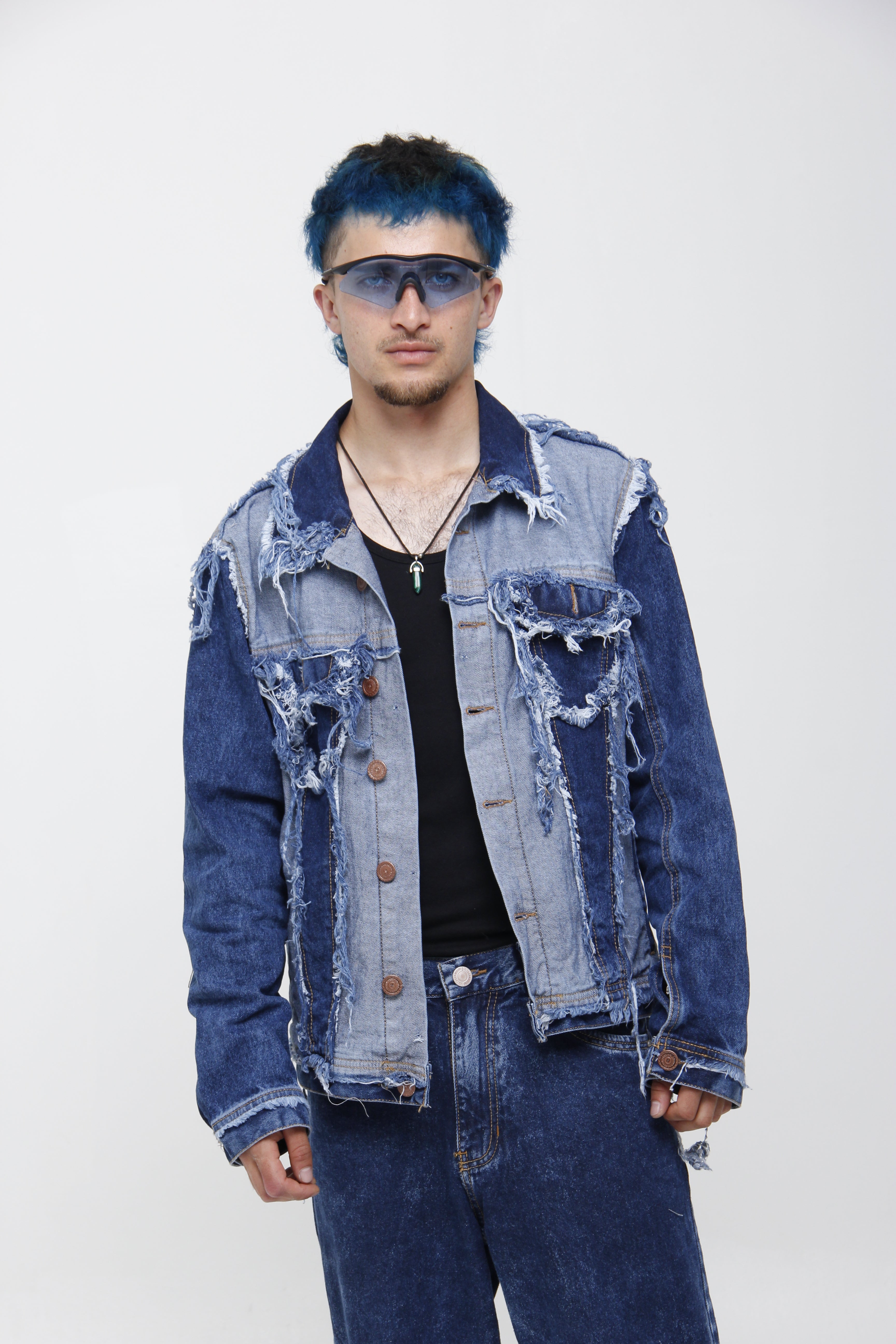 Chaqueta de Jean Deconstruida con Rotos para Hombre - Estilo Grunge Urbano