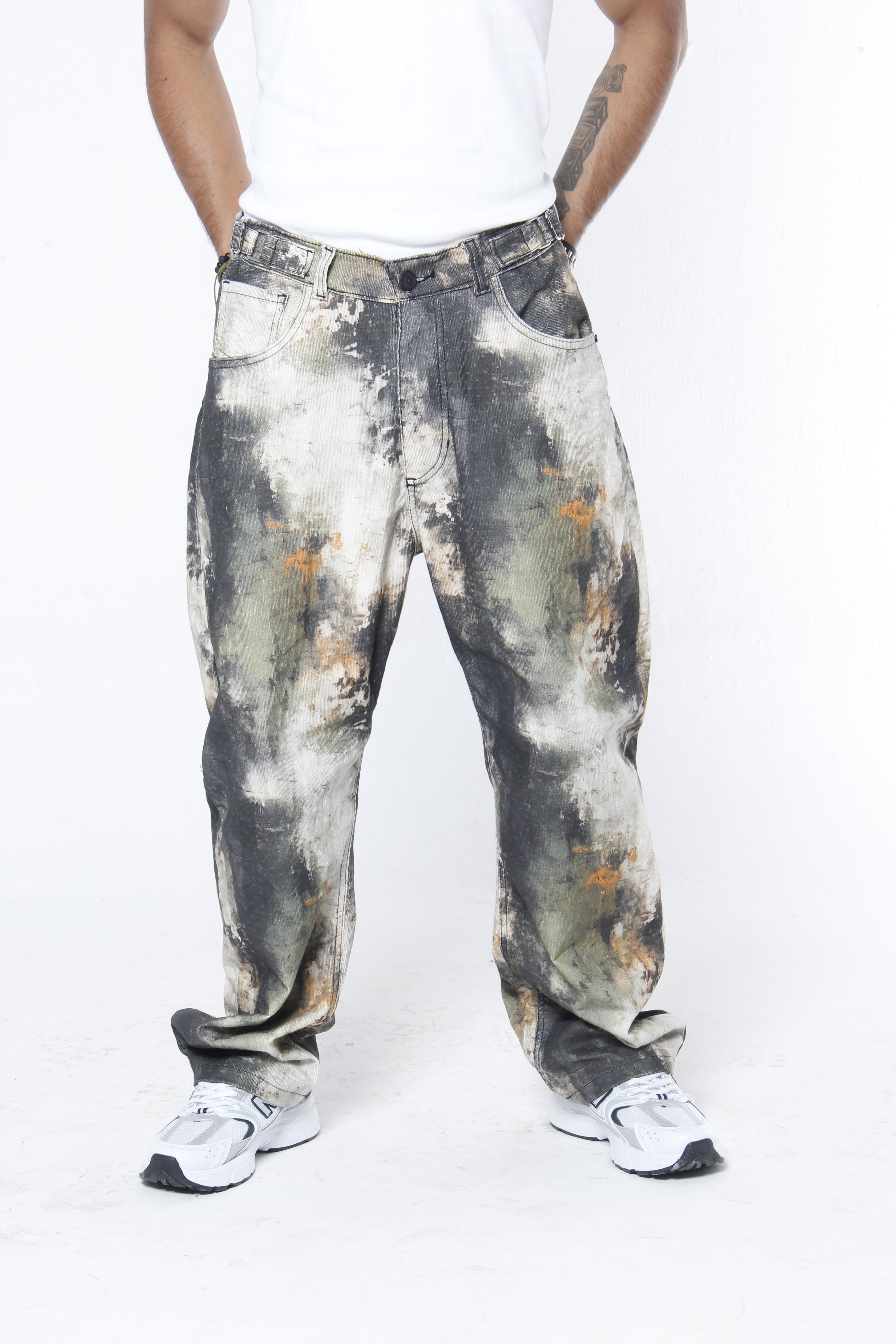 Pantalón Super Baggy Hombre en Pana con Abstracto multicolor