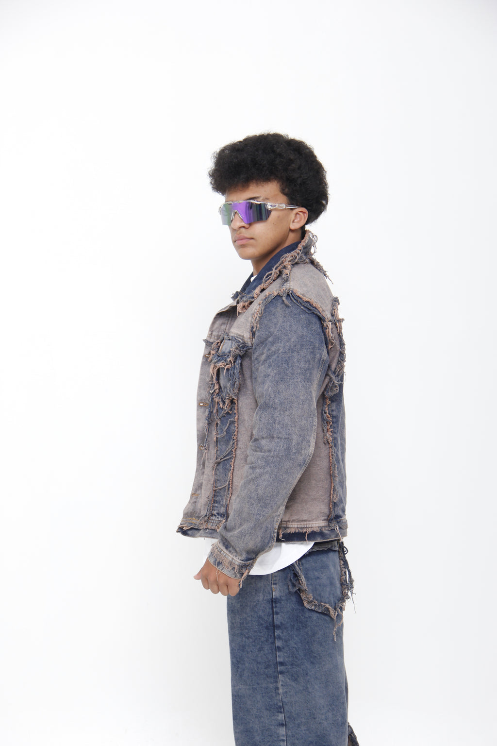 Chaqueta de Jean Deconstruida con Rotos para Hombre - Estilo Grunge Urbano