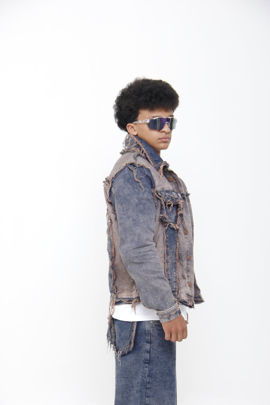 Chaqueta de Jean Deconstruida con Rotos para Hombre - Estilo Grunge Urbano