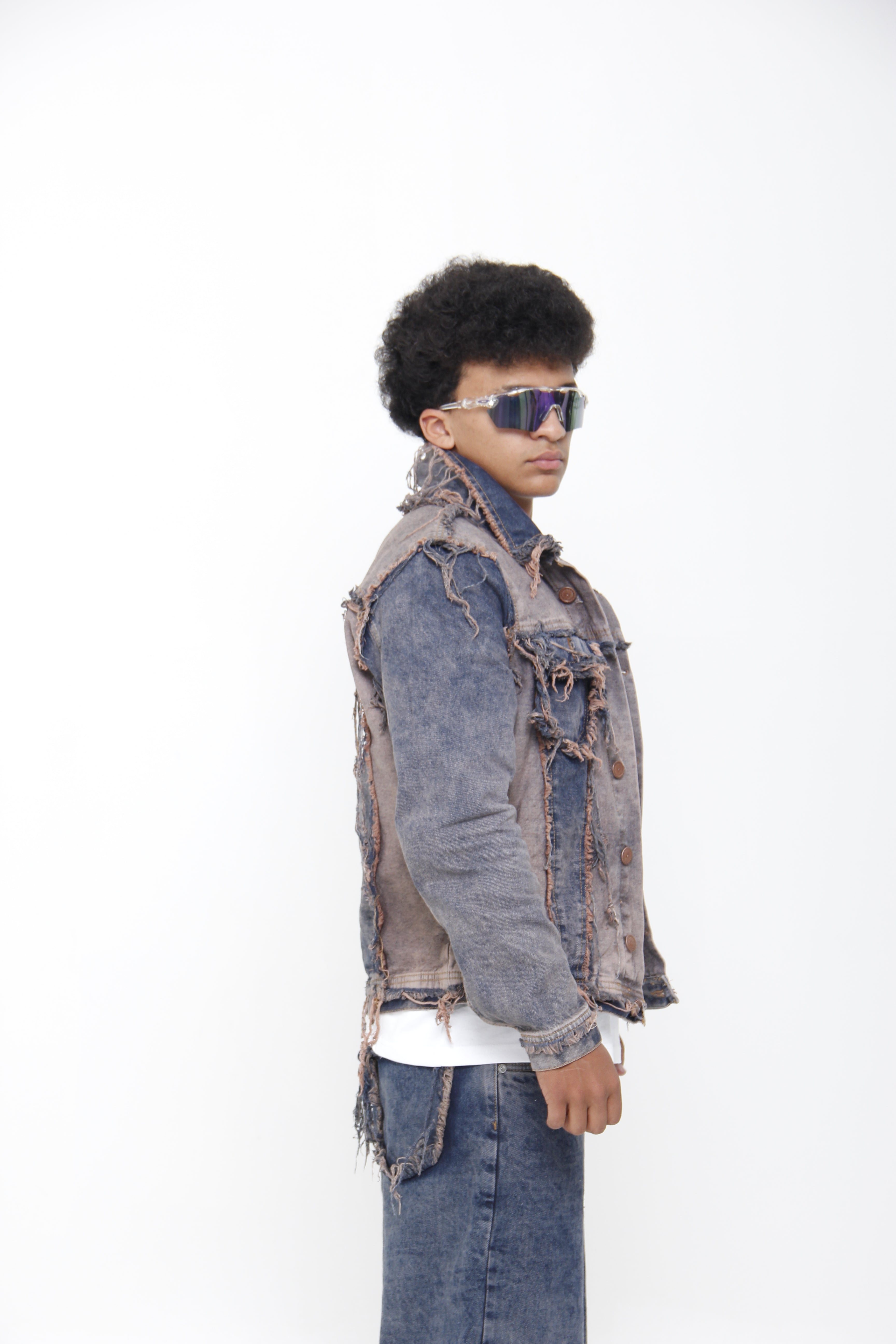 Chaqueta de Jean Deconstruida con Rotos para Hombre - Estilo Grunge Urbano