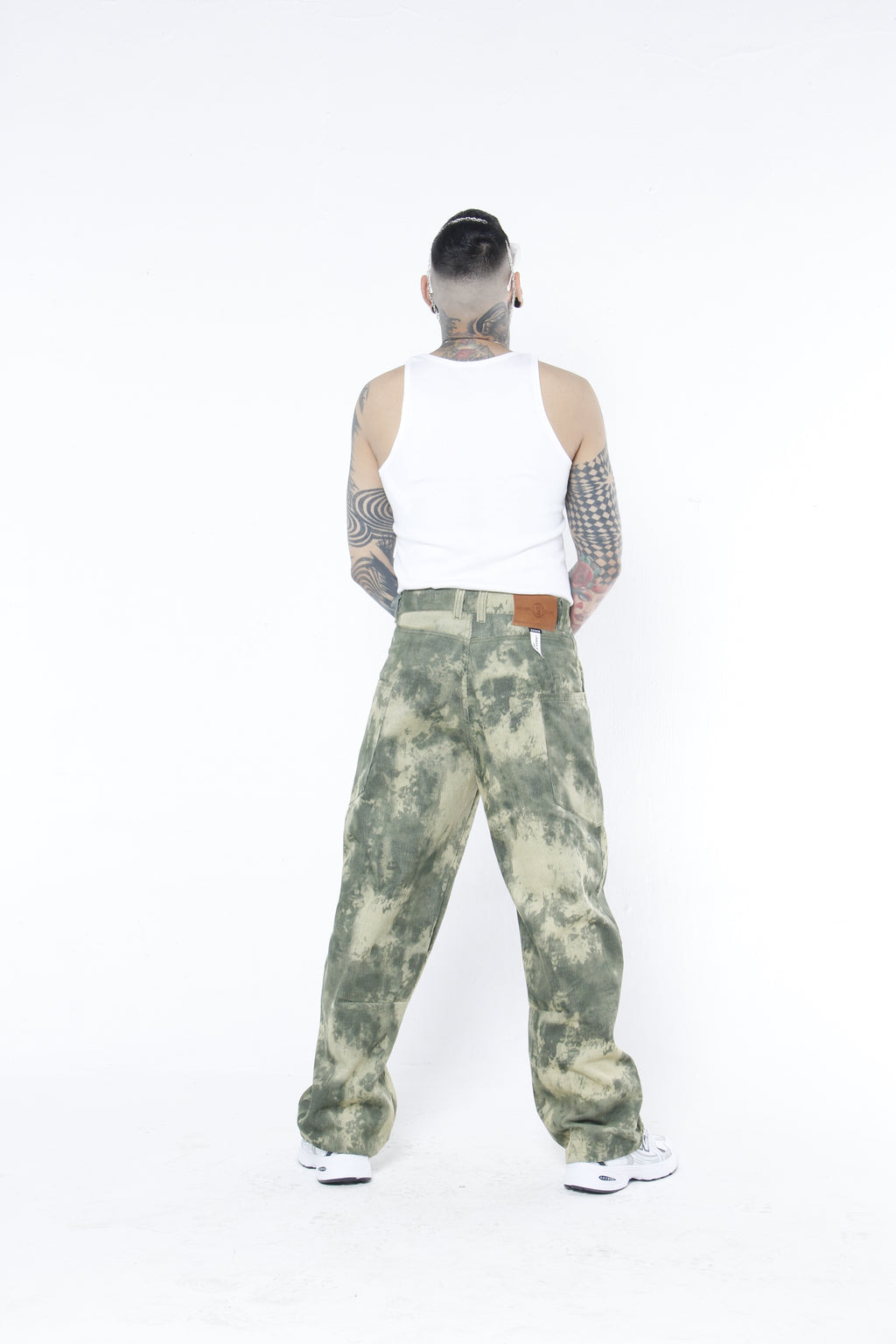 Pantalón Super Baggy Hombre en Pana Verde
