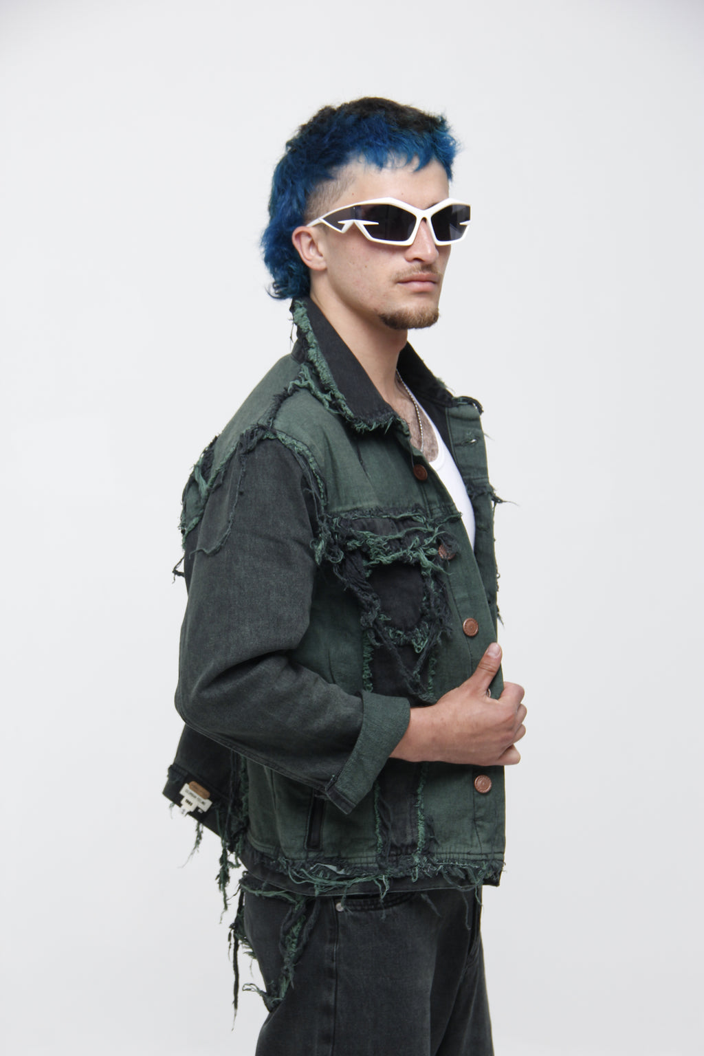 Chaqueta Deconstruida - Estilo Grunge Urbano