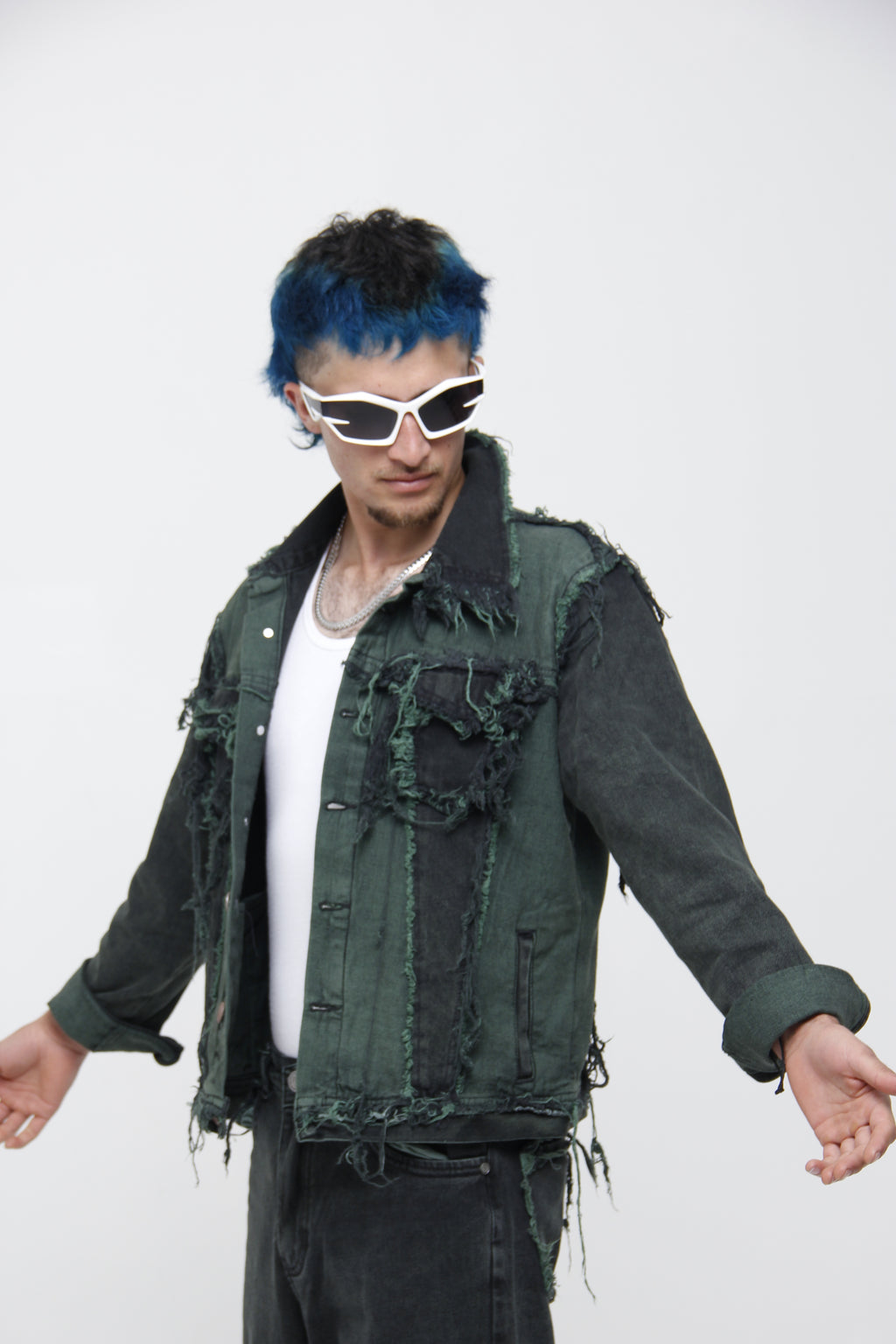 Chaqueta Deconstruida - Estilo Grunge Urbano