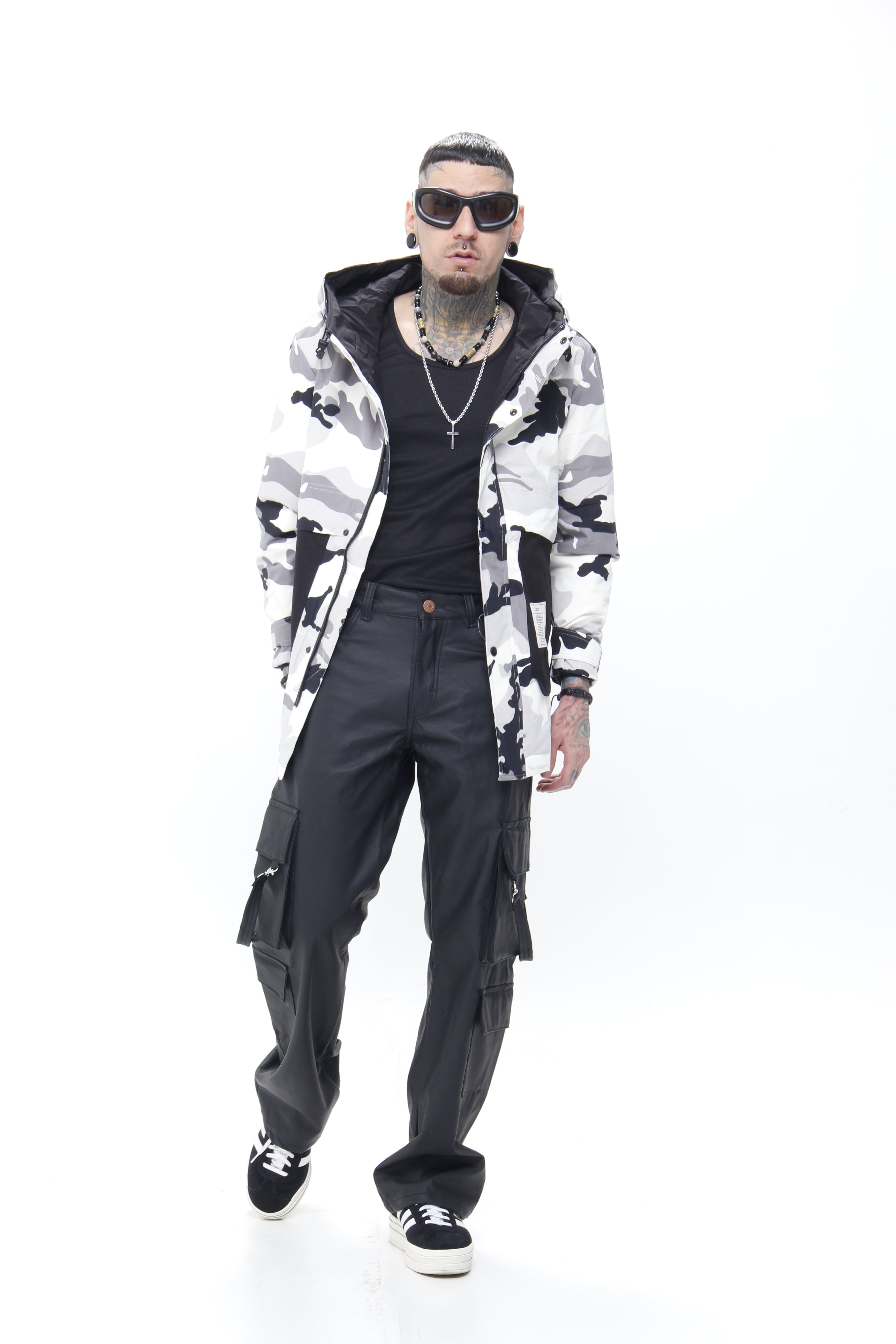 Pantalón Cargo Loose Fit Efecto Cuero