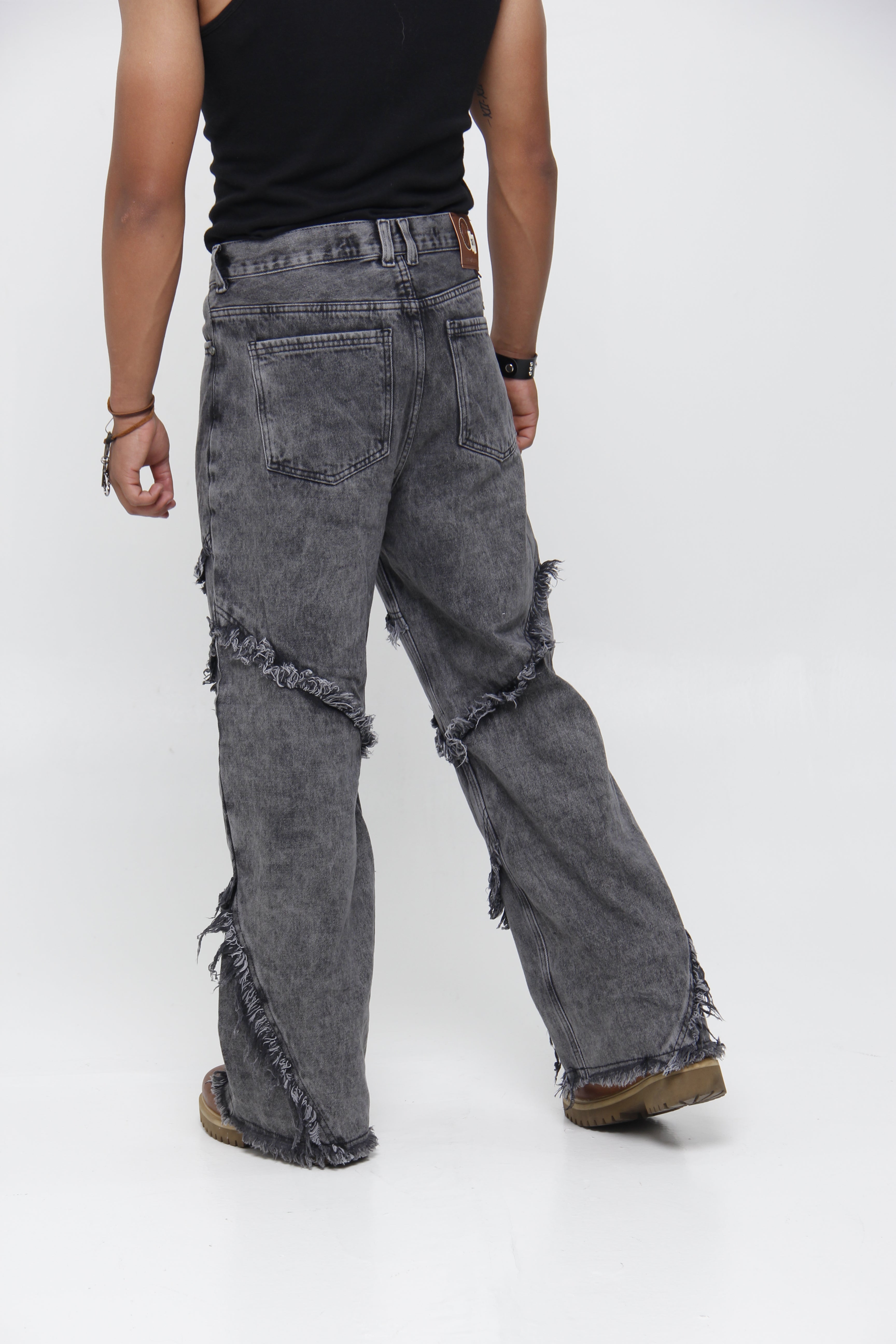Jean Super Baggy con Costuras Deshilachadas - Estilo Grunge Urbano