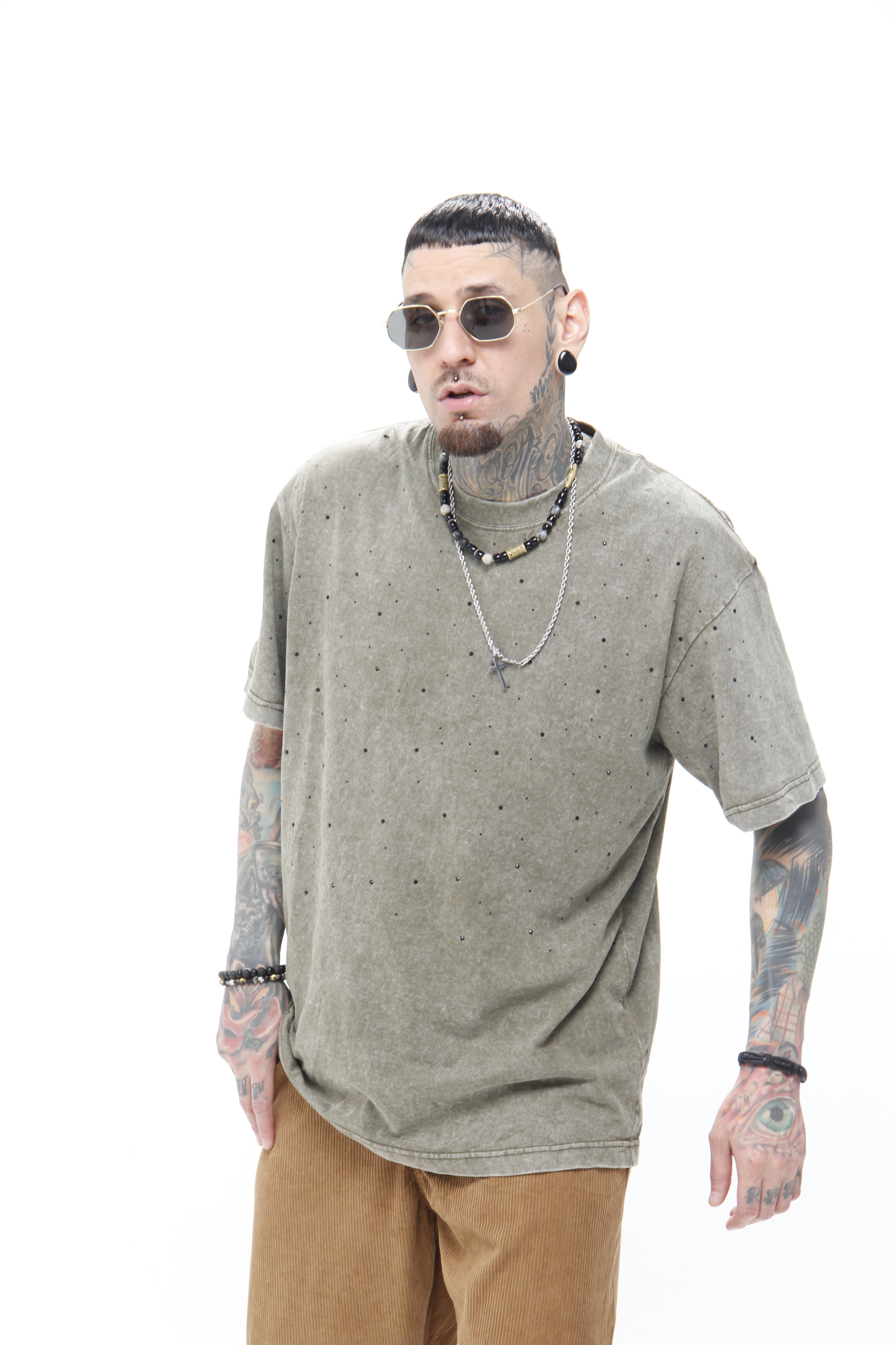 Camiseta Acid Wash – Algodón Pesado con Pedrería Streetwear