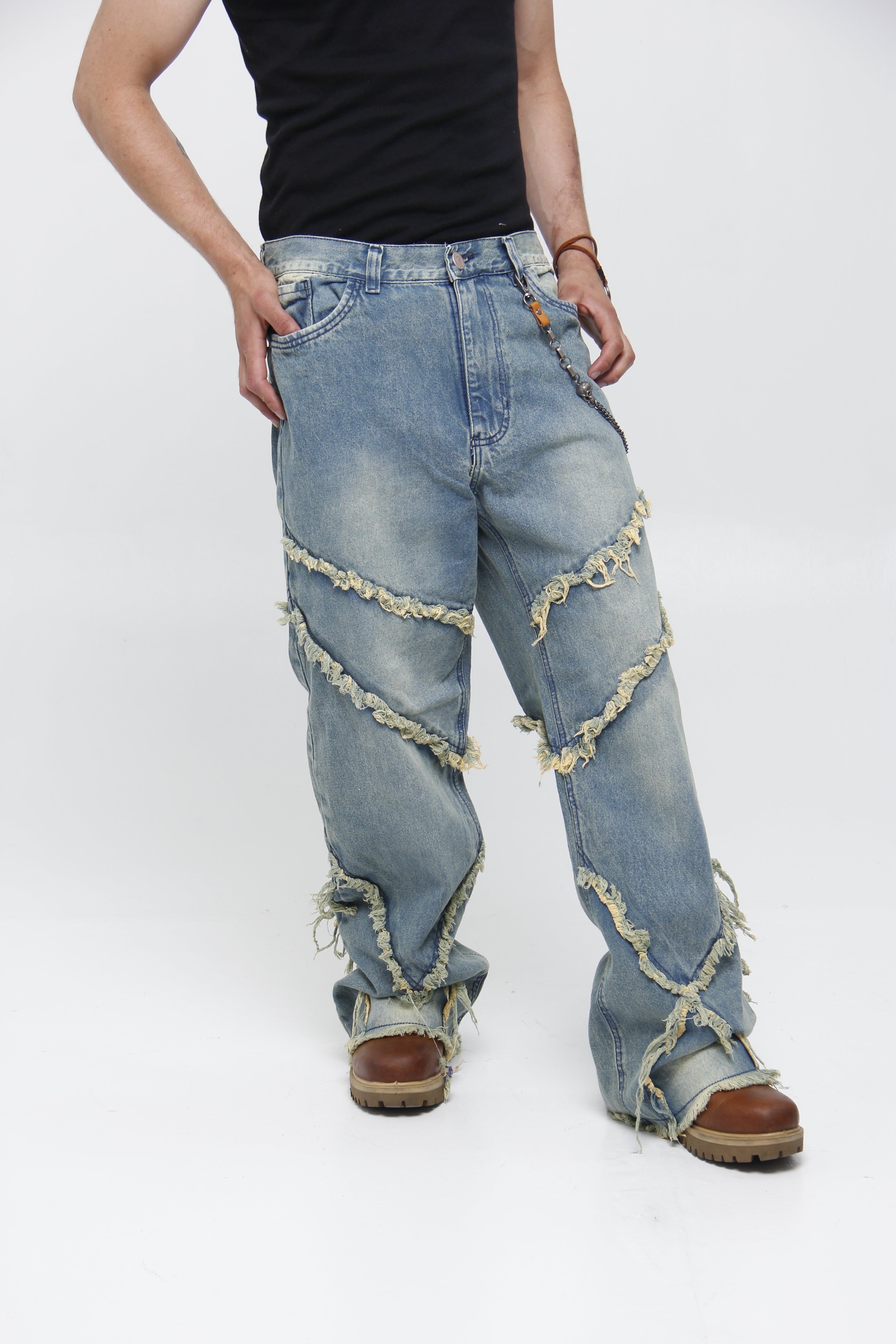 Jean Super Baggy con Costuras Deshilachadas - Grunge Urbano