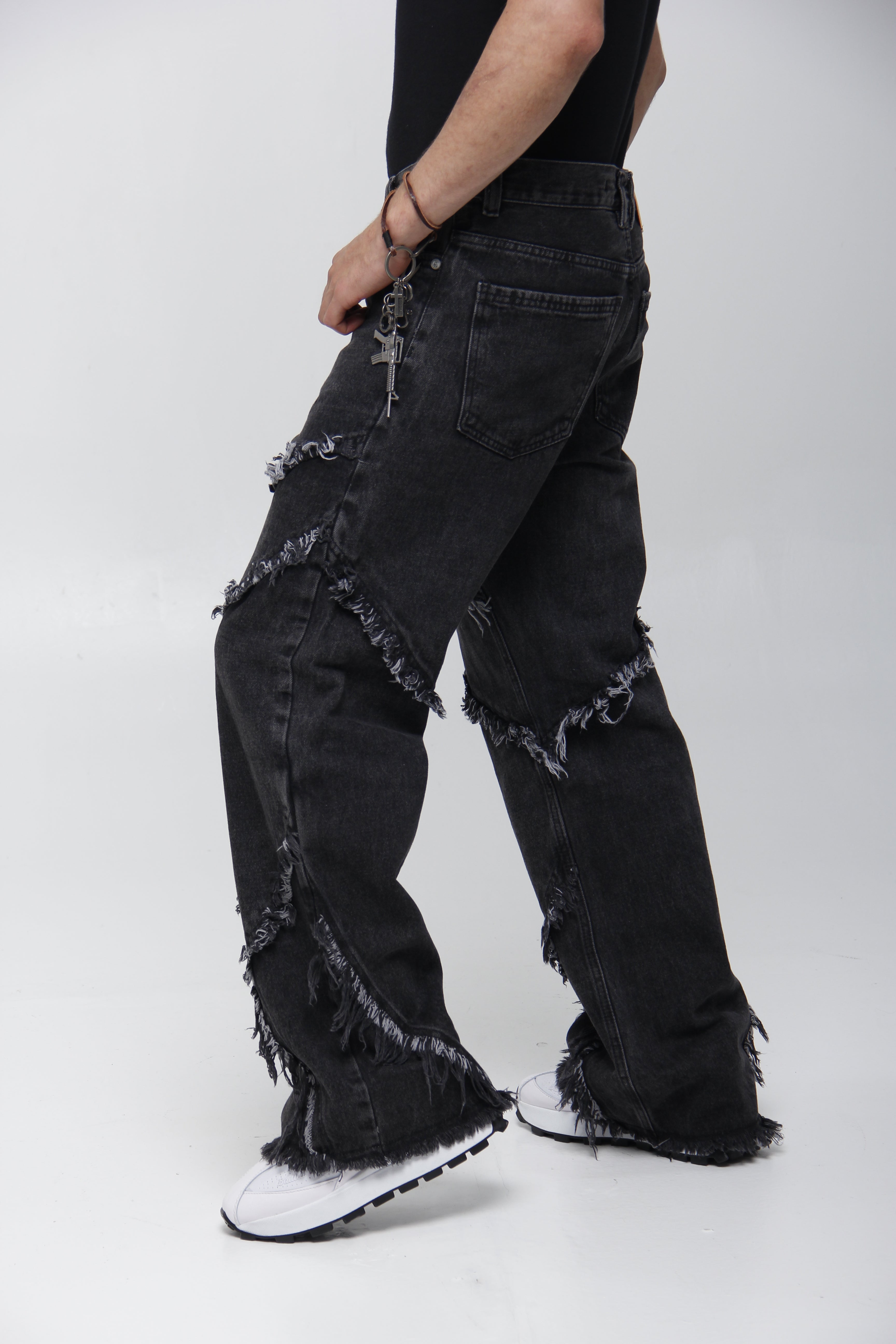 Jean Super Baggy con Costuras Deshilachadas - Estilo Grunge Urbano