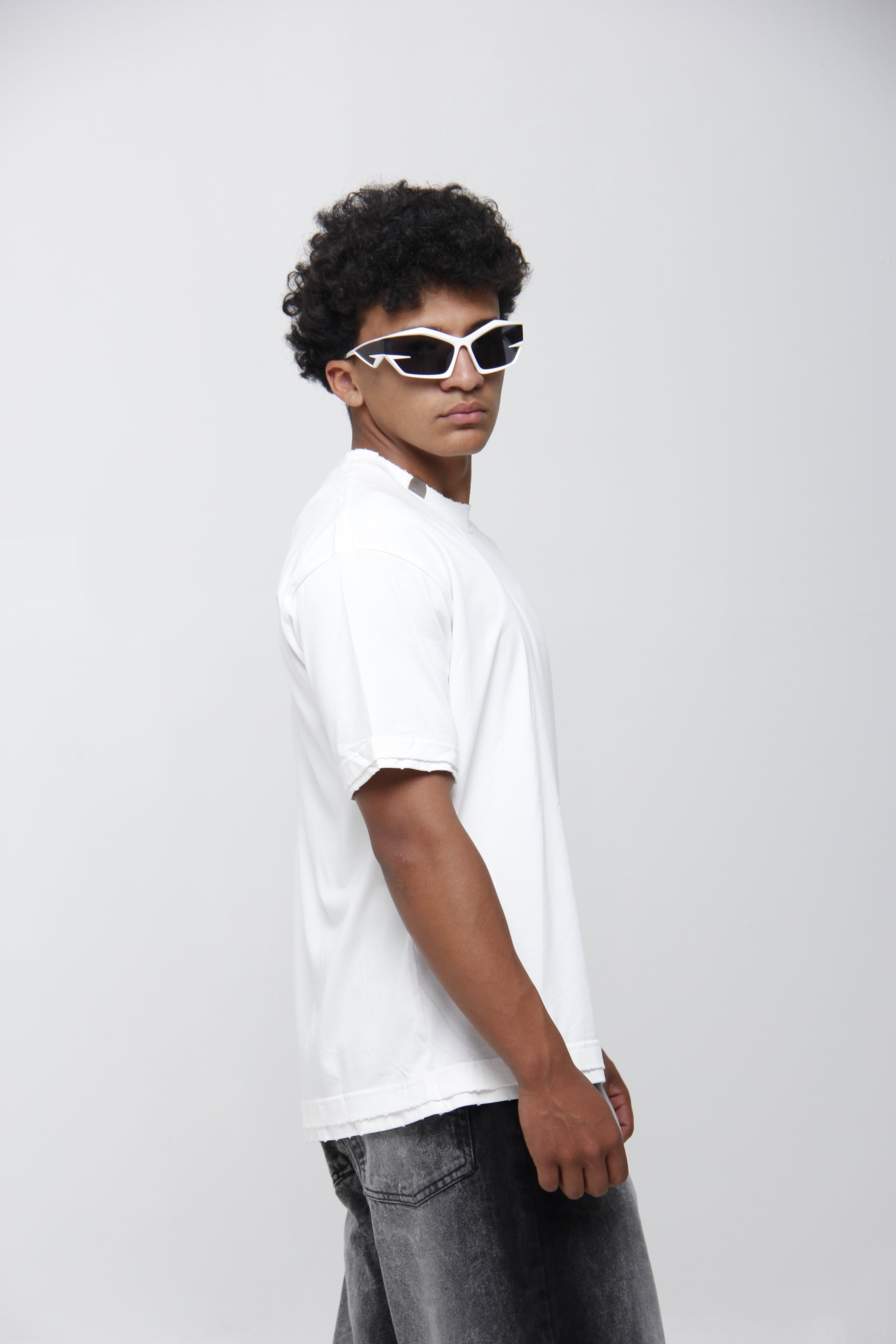 Camiseta Relax Fit Distressed - High-End Urban Style