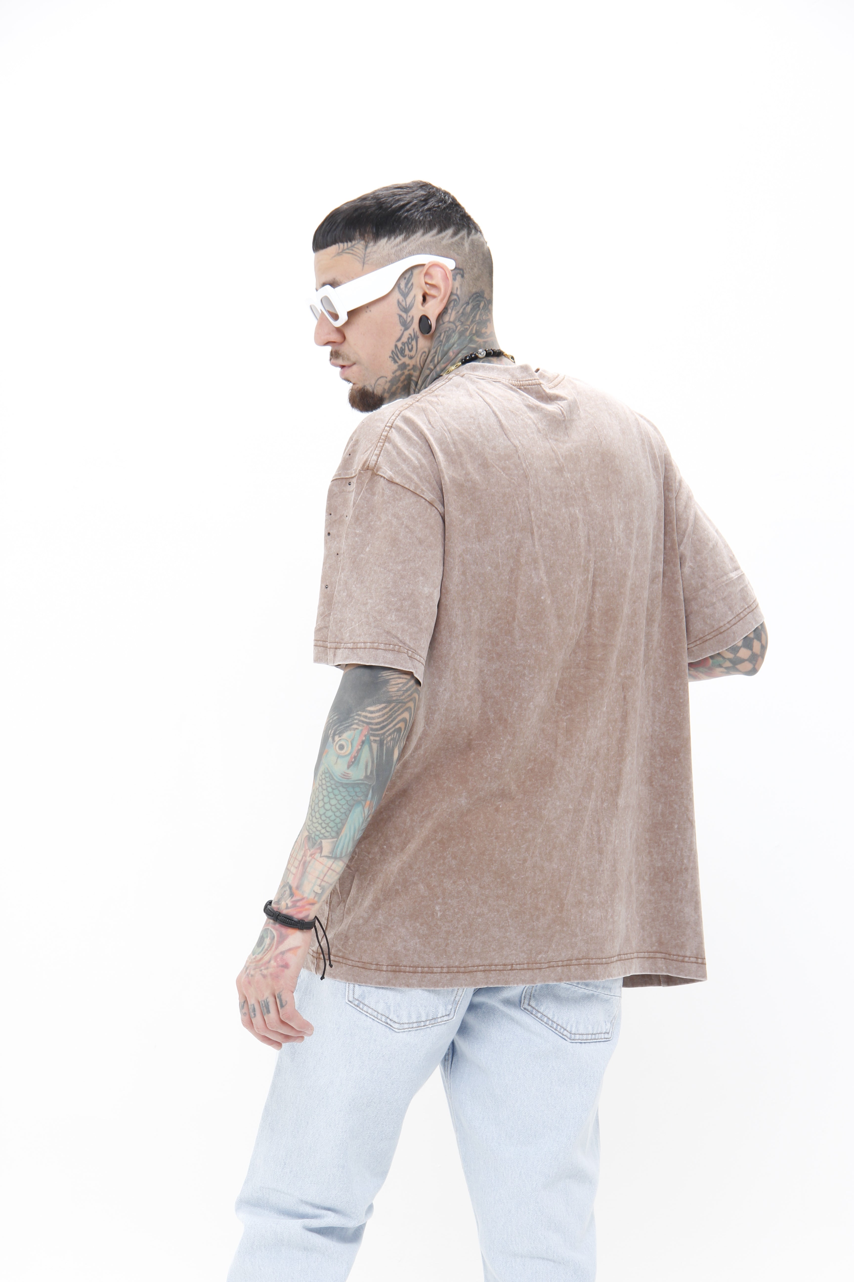 Camiseta Acid Wash – Algodón Pesado con Pedrería Streetwear