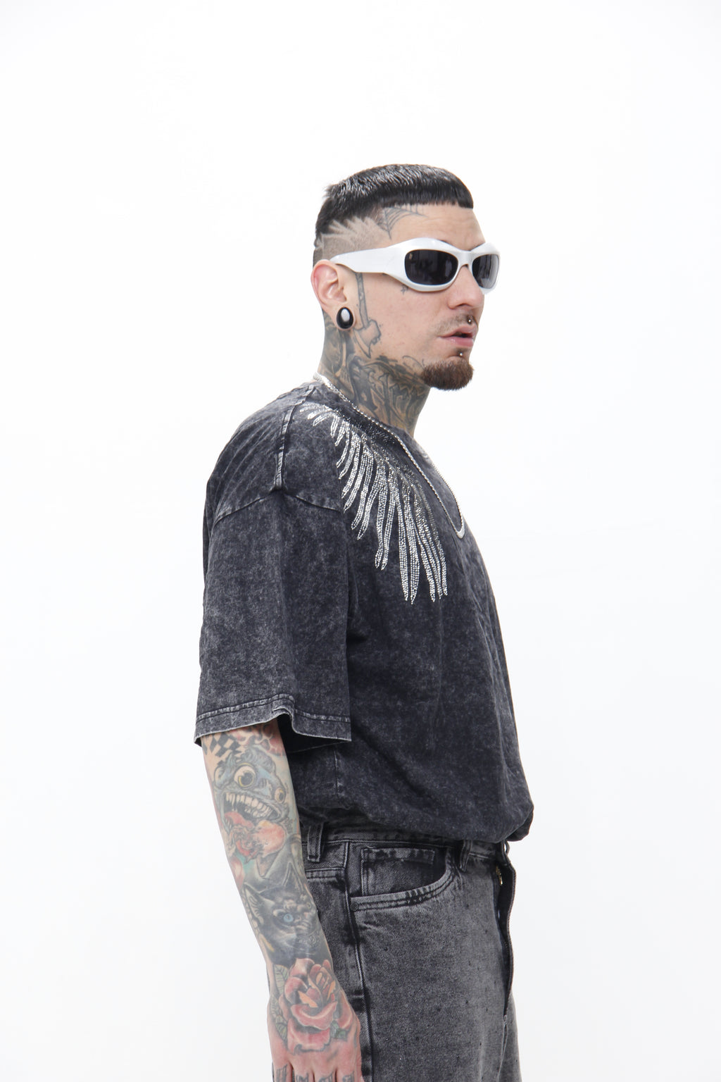Camiseta Oversize Gris Acid Wash con piedras de Alas –  Urbana Estilo Vintage Grunge